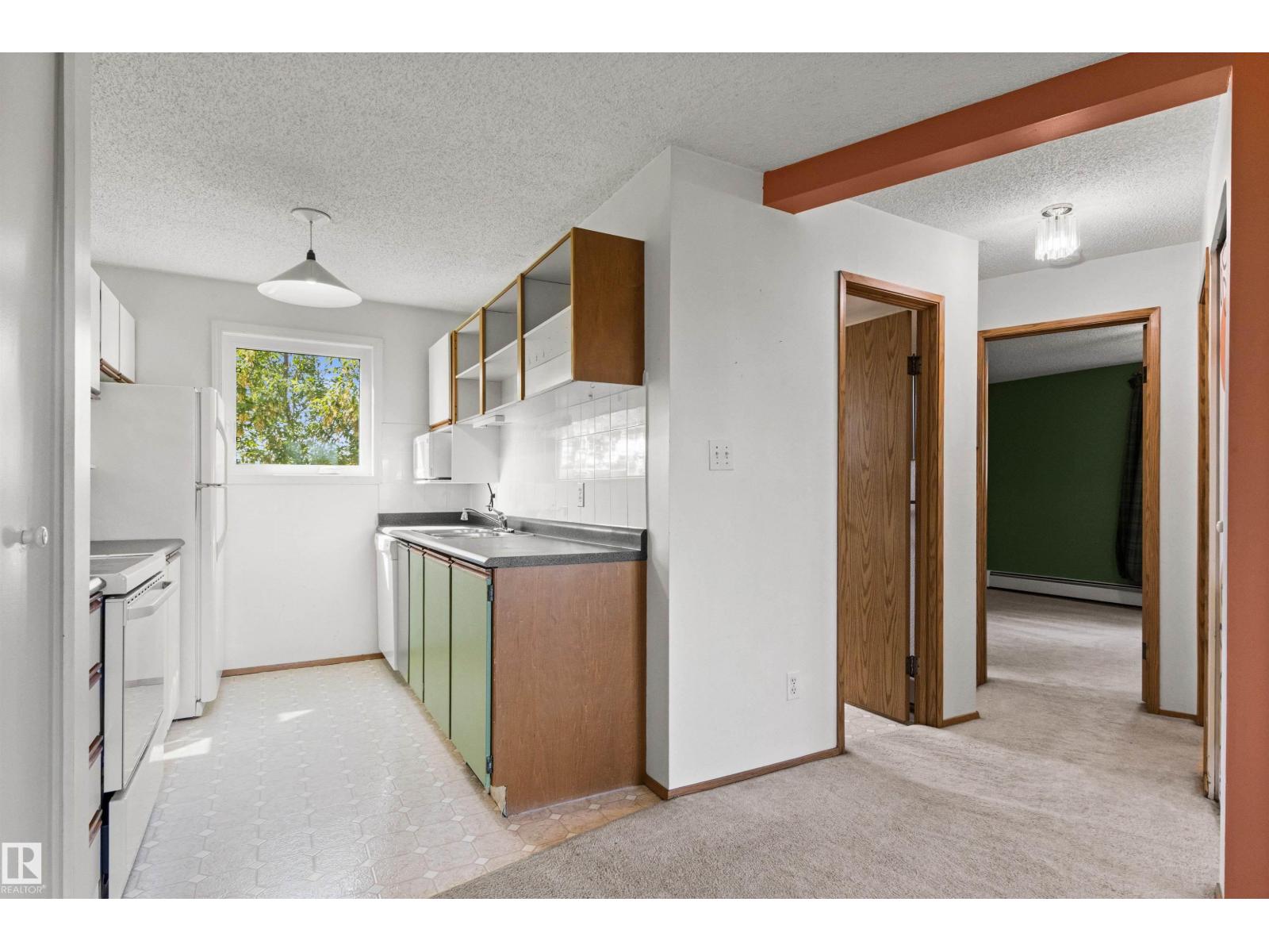 #301 9505 77 Av Nw Property Photo 17