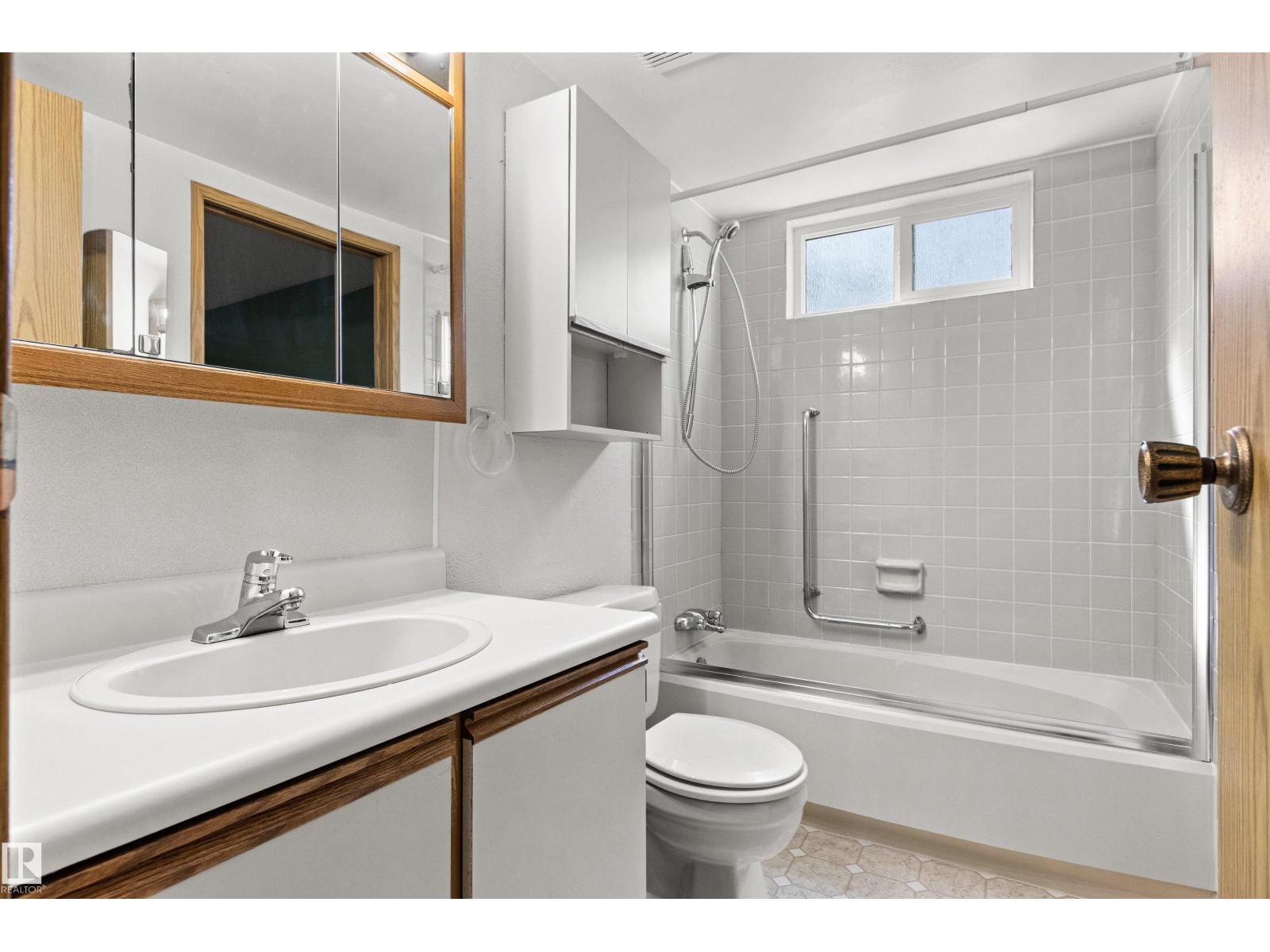 #301 9505 77 Av Nw Property Photo 25