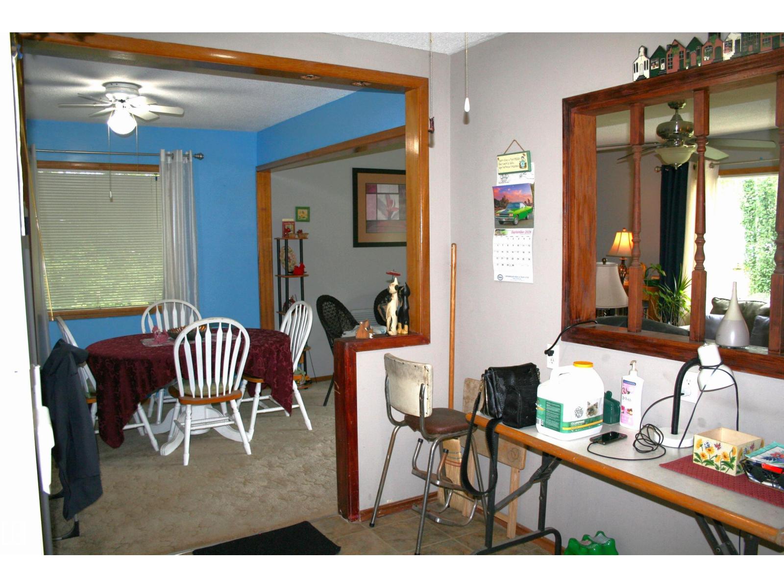 5219 52 Ave Property Photo 11