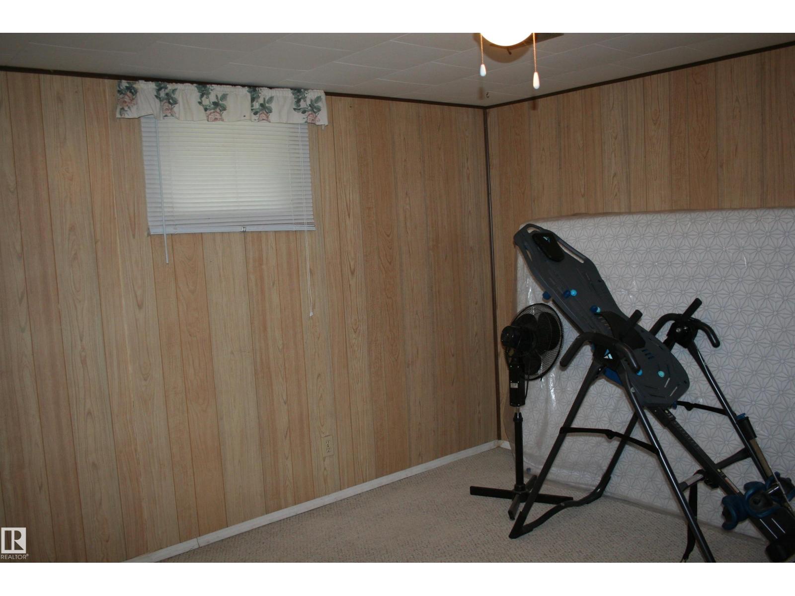 5219 52 Ave Property Photo 27