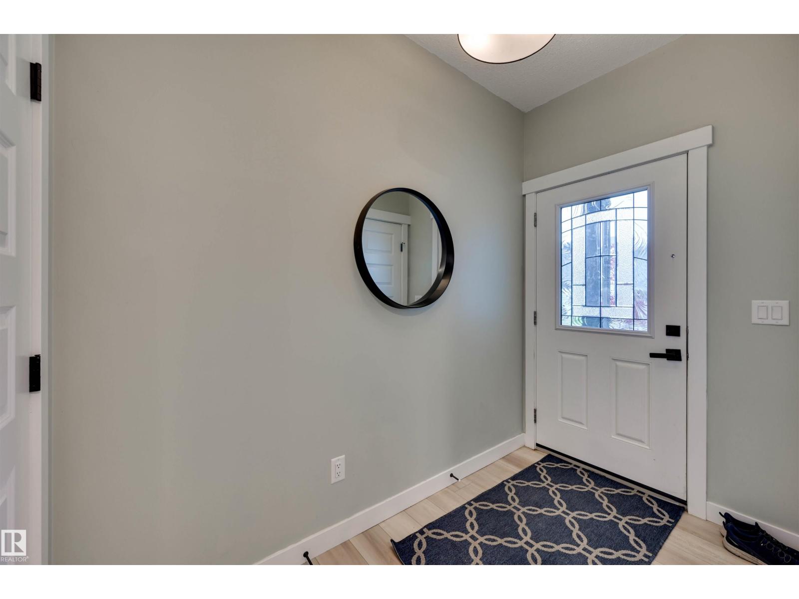 662 Astoria Wy Property Photo 3