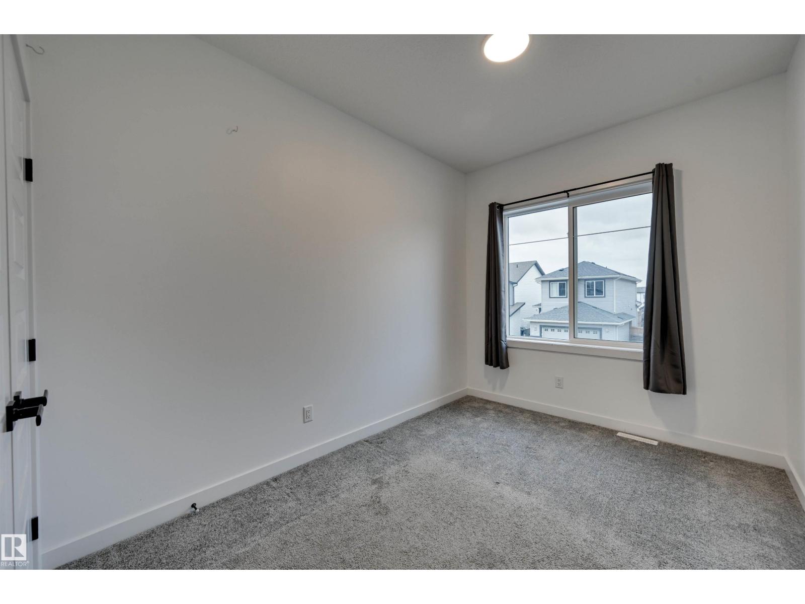 662 Astoria Wy Property Photo 25