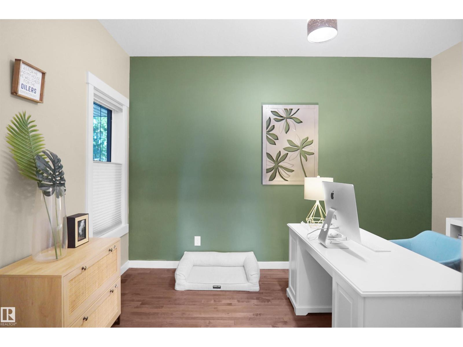 7812 18 Av Sw Property Photo 6