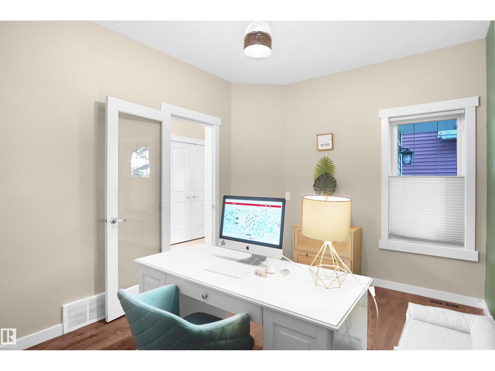 7812 18 Av Sw Property Photo 7