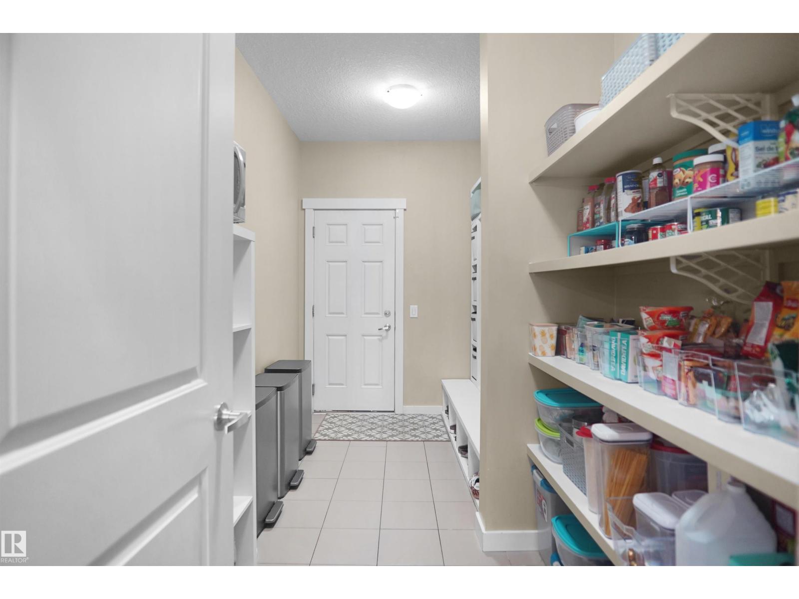 7812 18 Av Sw Property Photo 14