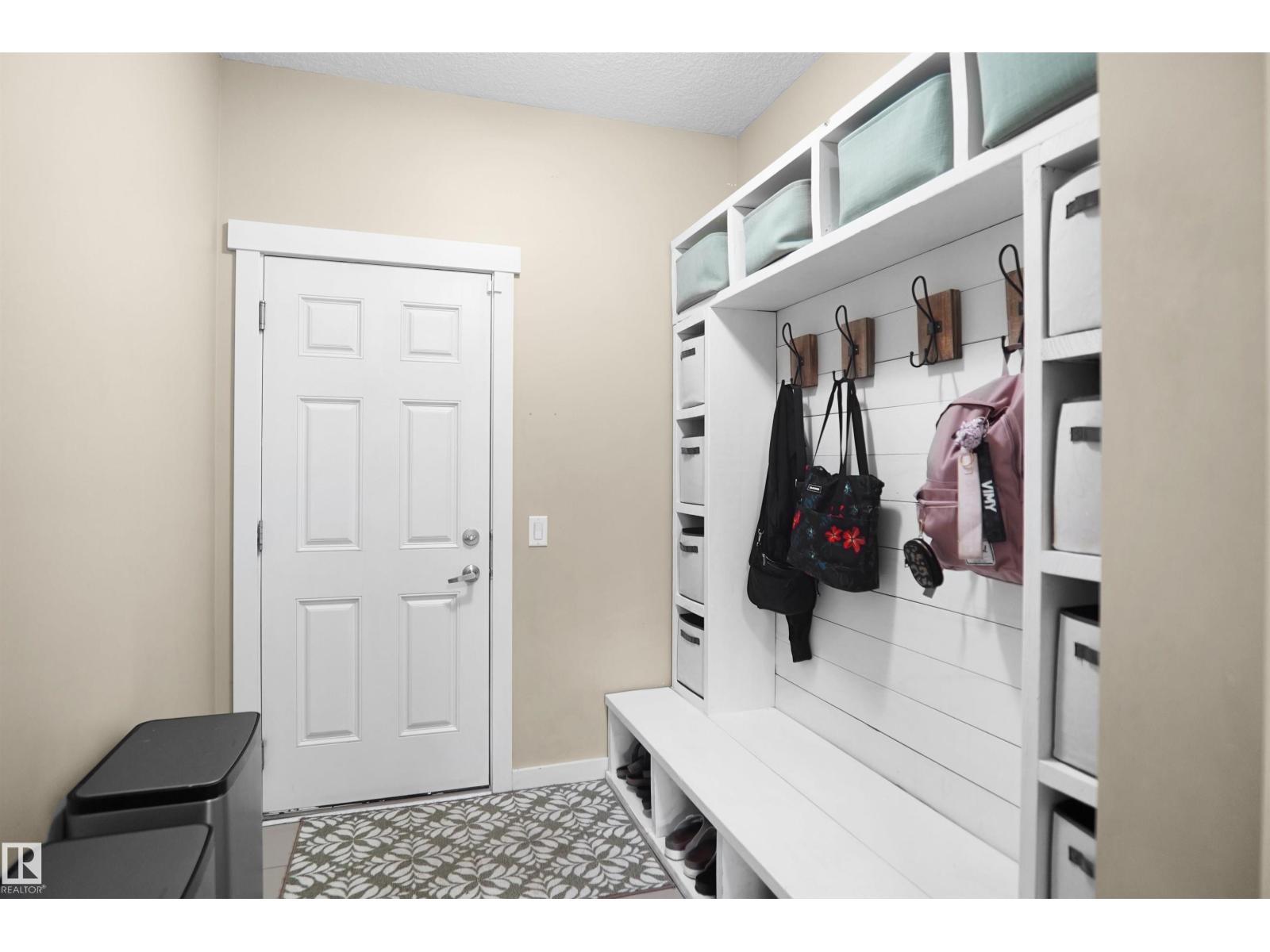 7812 18 Av Sw Property Photo 15