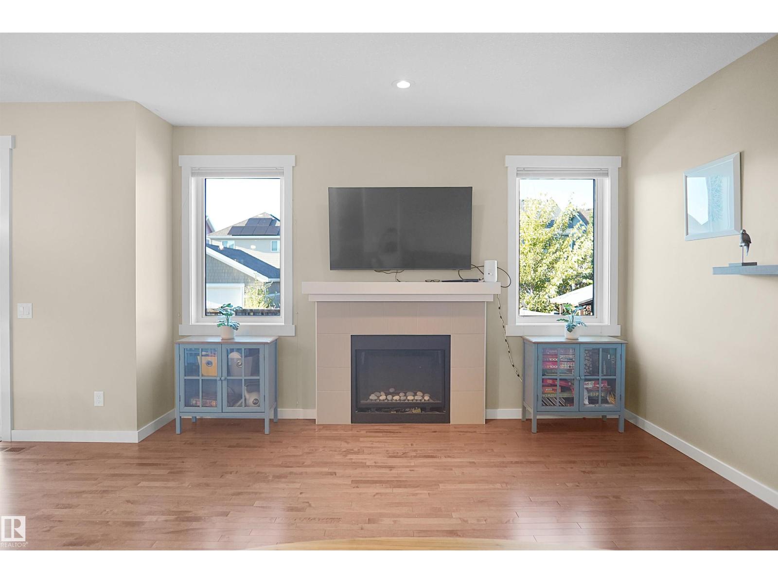 7812 18 Av Sw Property Photo 24
