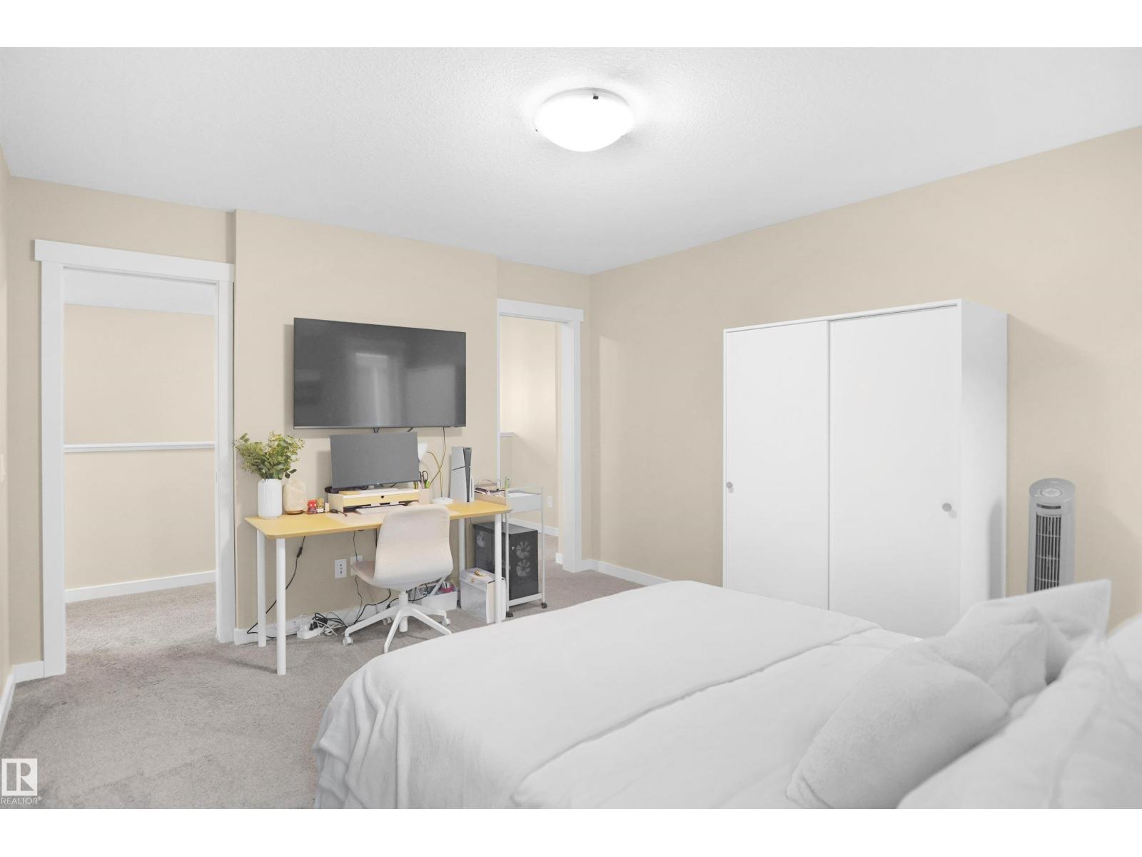 7812 18 Av Sw Property Photo 33