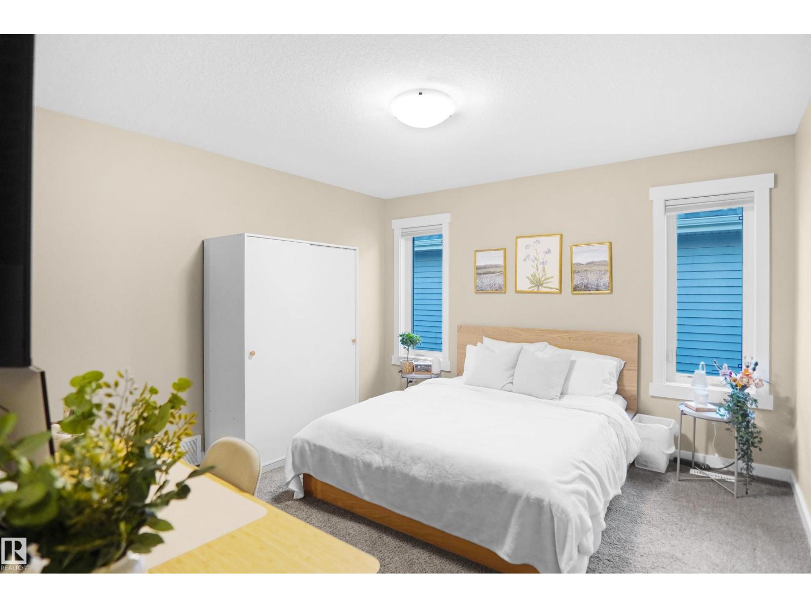 7812 18 Av Sw Property Photo 34