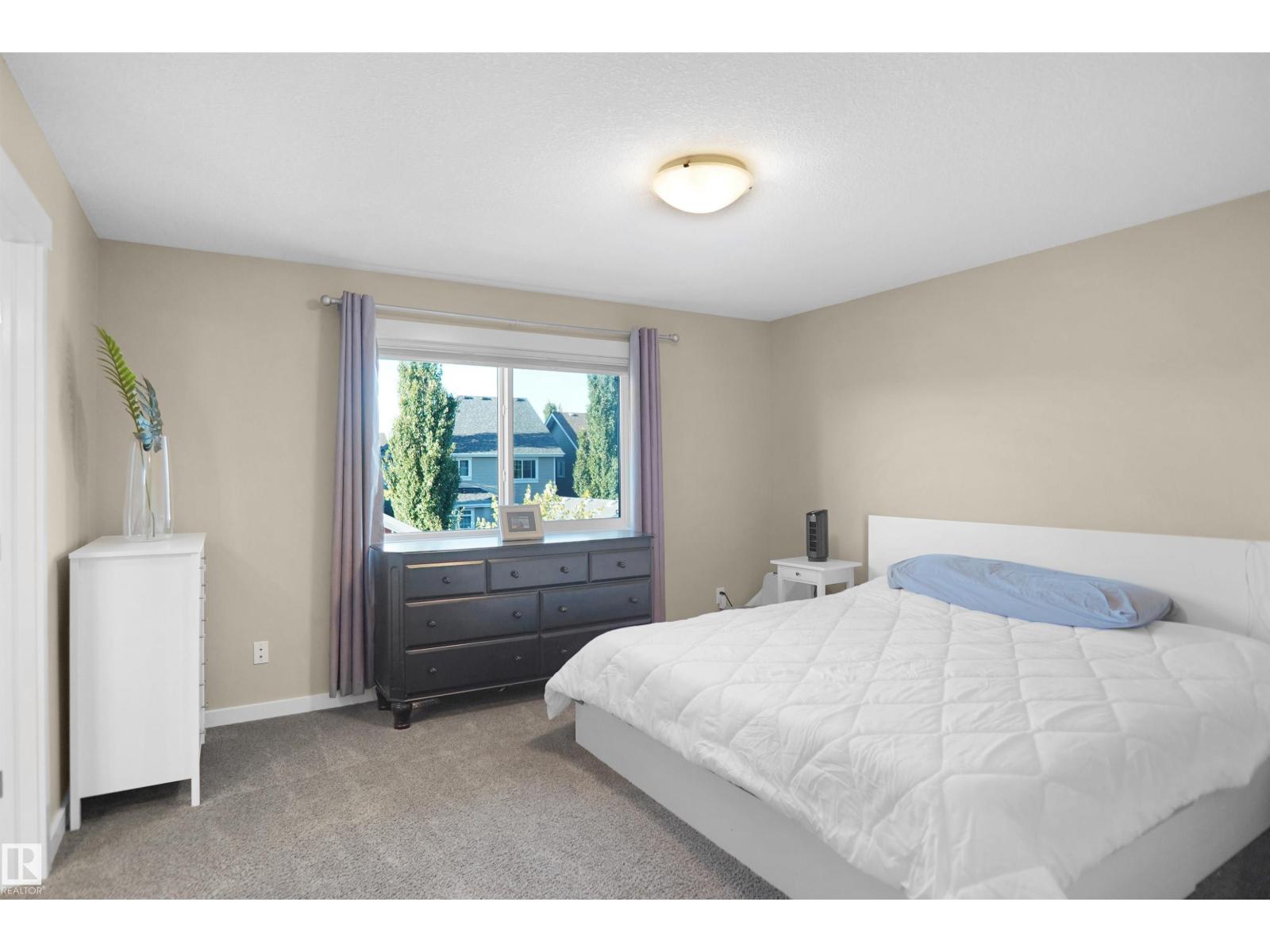 7812 18 Av Sw Property Photo 35