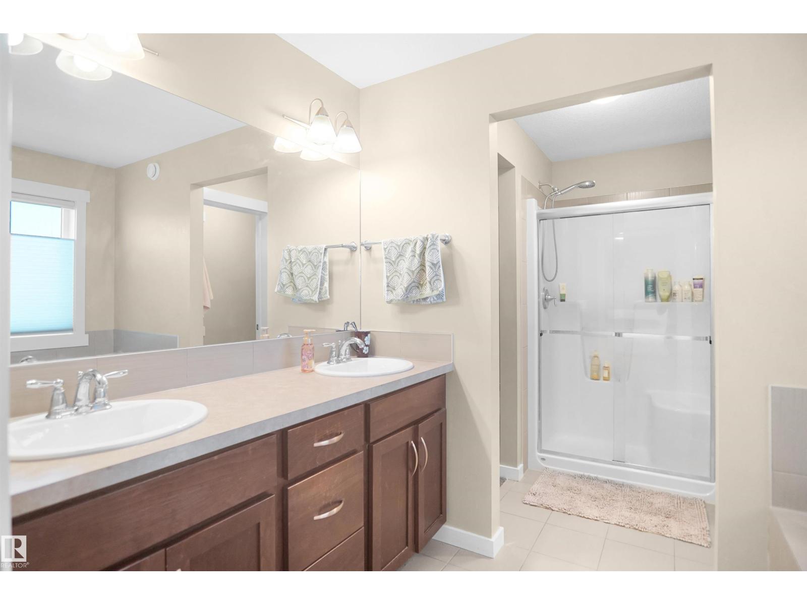 7812 18 Av Sw Property Photo 37