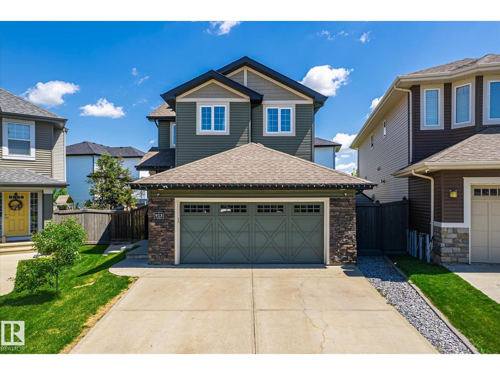 913 GOSHAWK PT NW