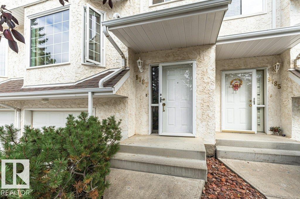 9787 176 St Nw Property Photo 2