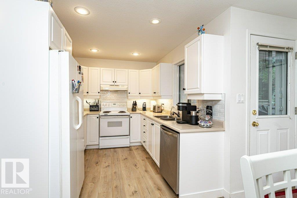9787 176 St Nw Property Photo 11