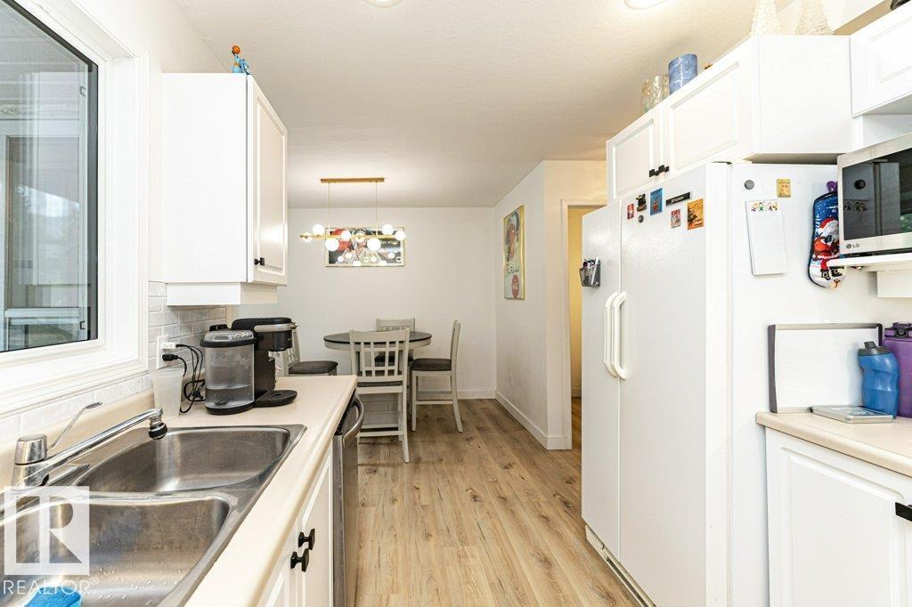 9787 176 St Nw Property Photo 15