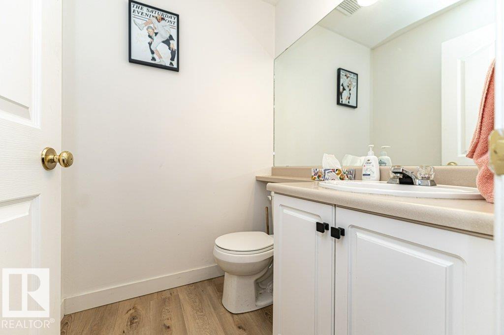 9787 176 St Nw Property Photo 16