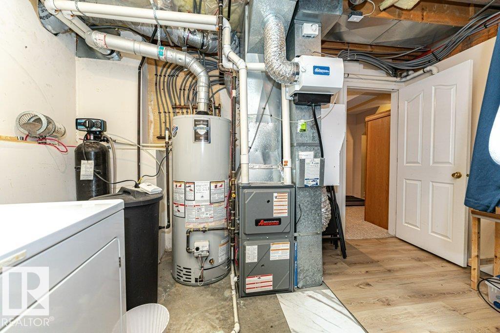 9787 176 St Nw Property Photo 34