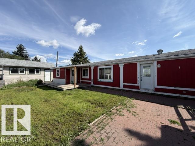 4801 50 St Property Photo 1