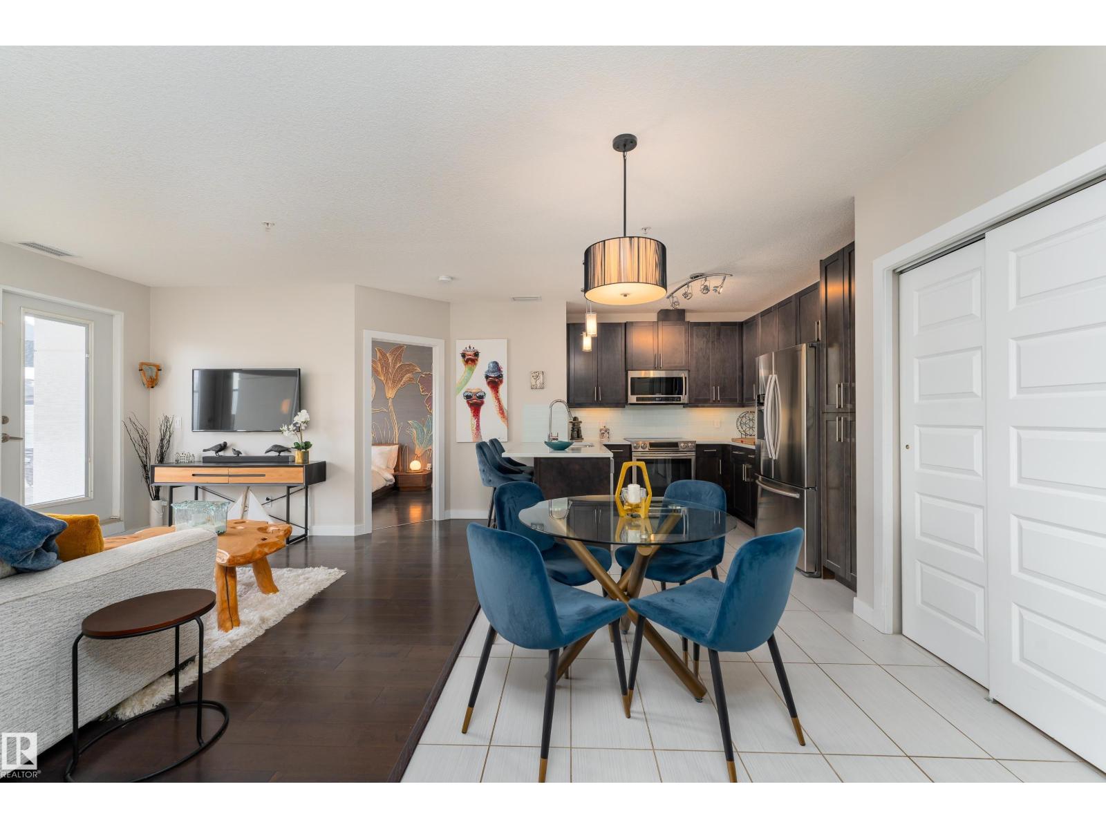 #203 5151 Windermere Bv Sw Property Photo 3