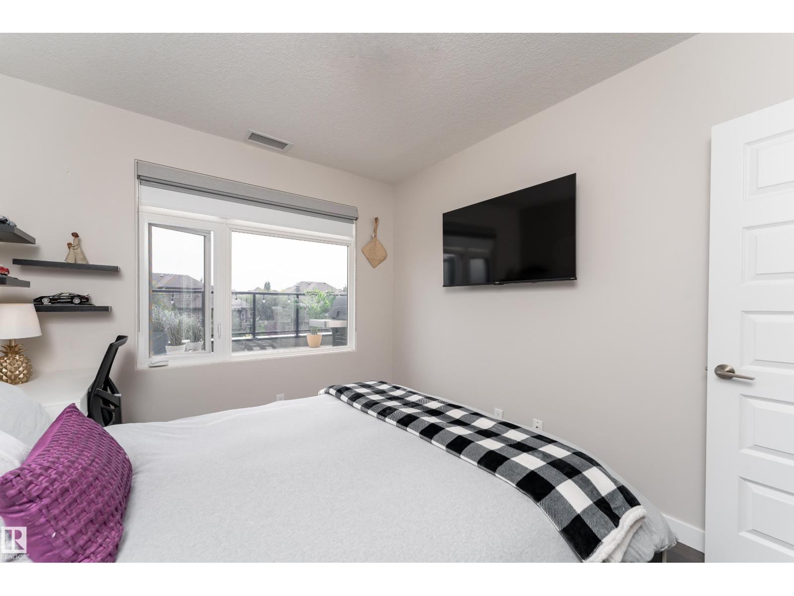 #203 5151 Windermere Bv Sw Property Photo 17