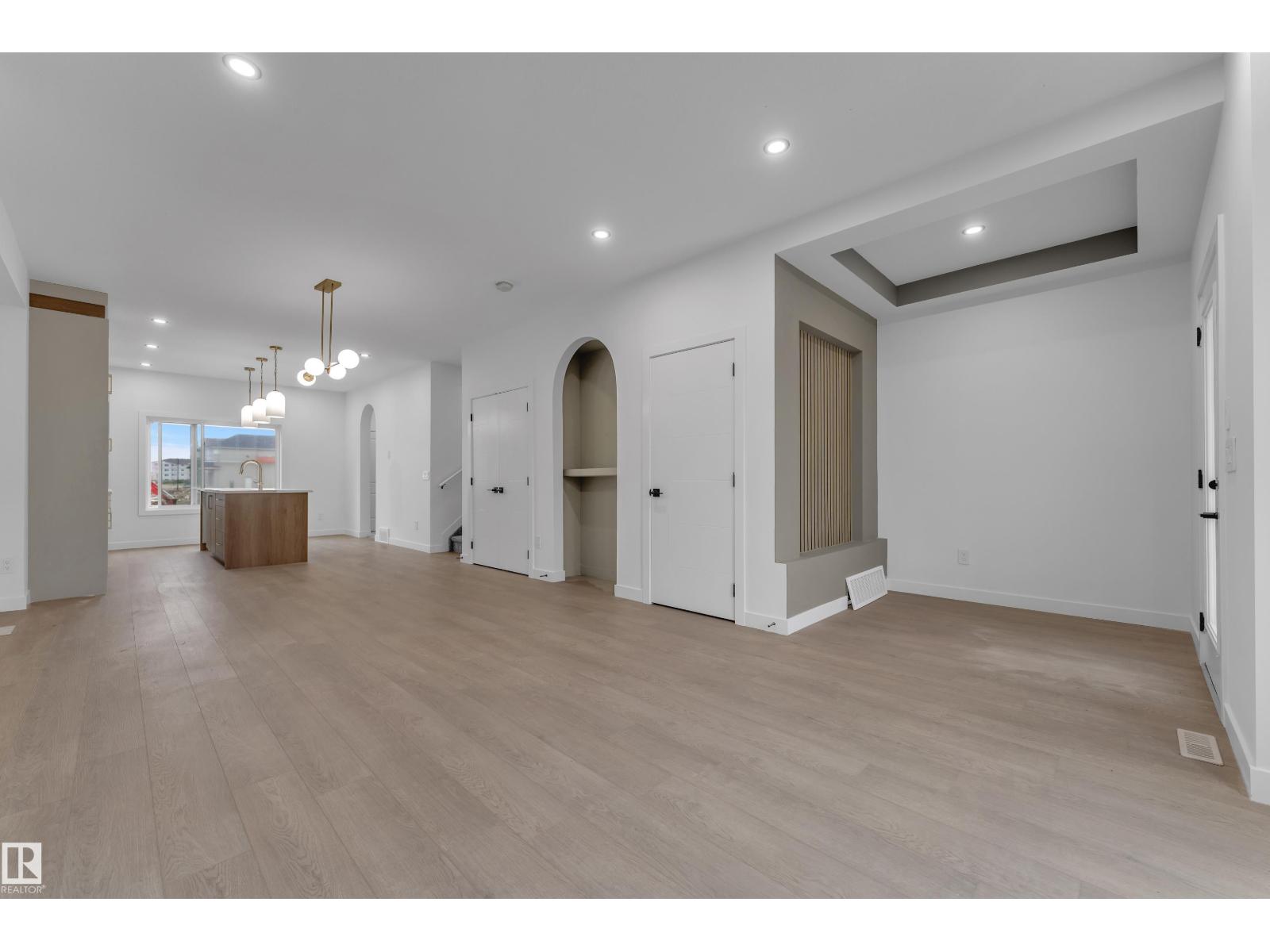 265 Falcon Cr Property Photo 4