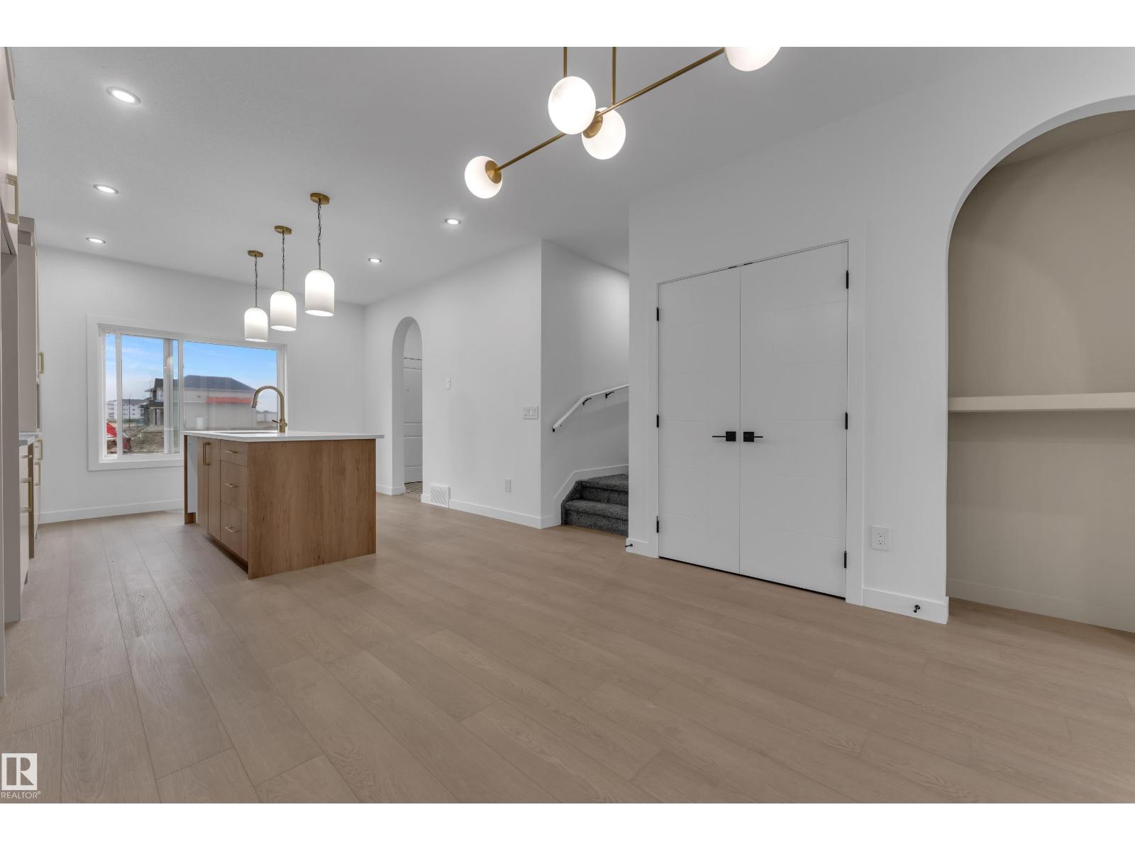 265 Falcon Cr Property Photo 8