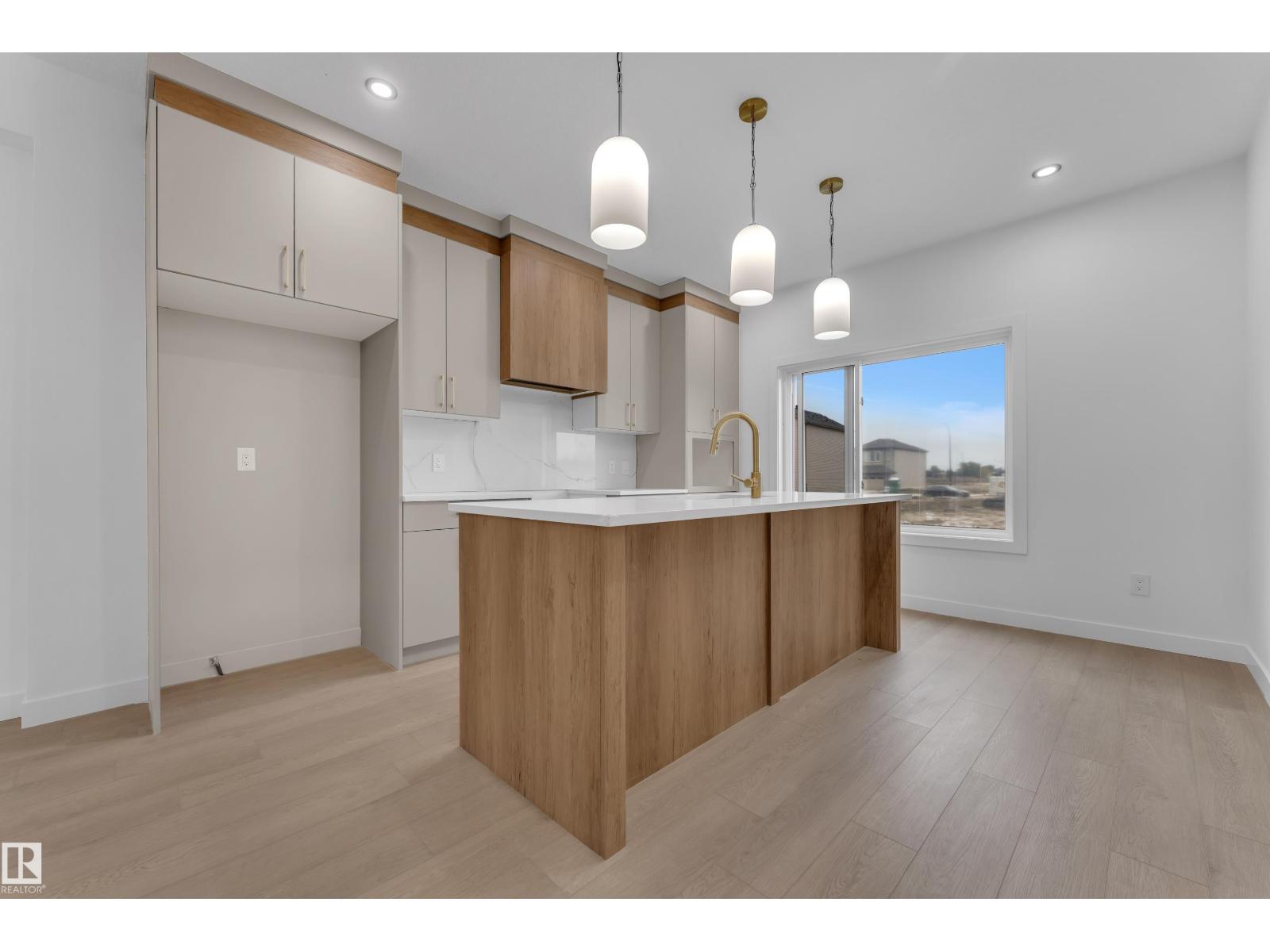 265 Falcon Cr Property Photo 10