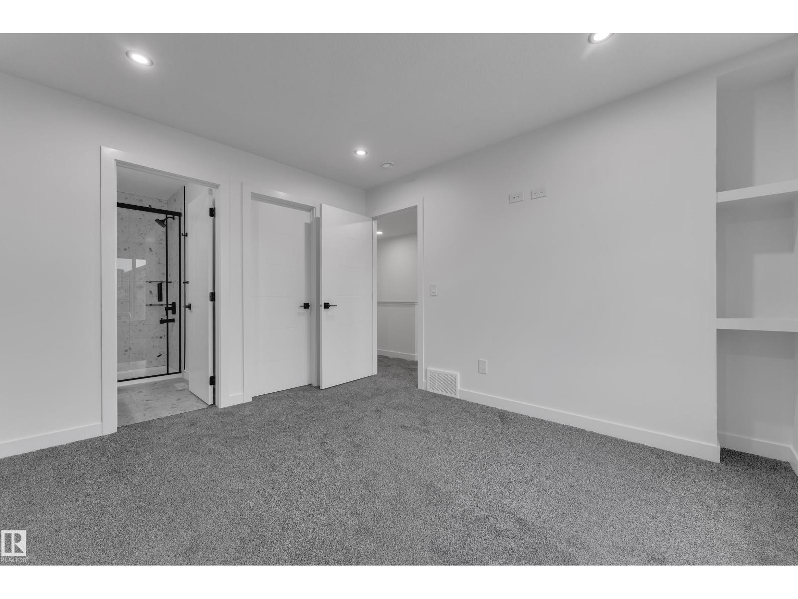 265 Falcon Cr Property Photo 20