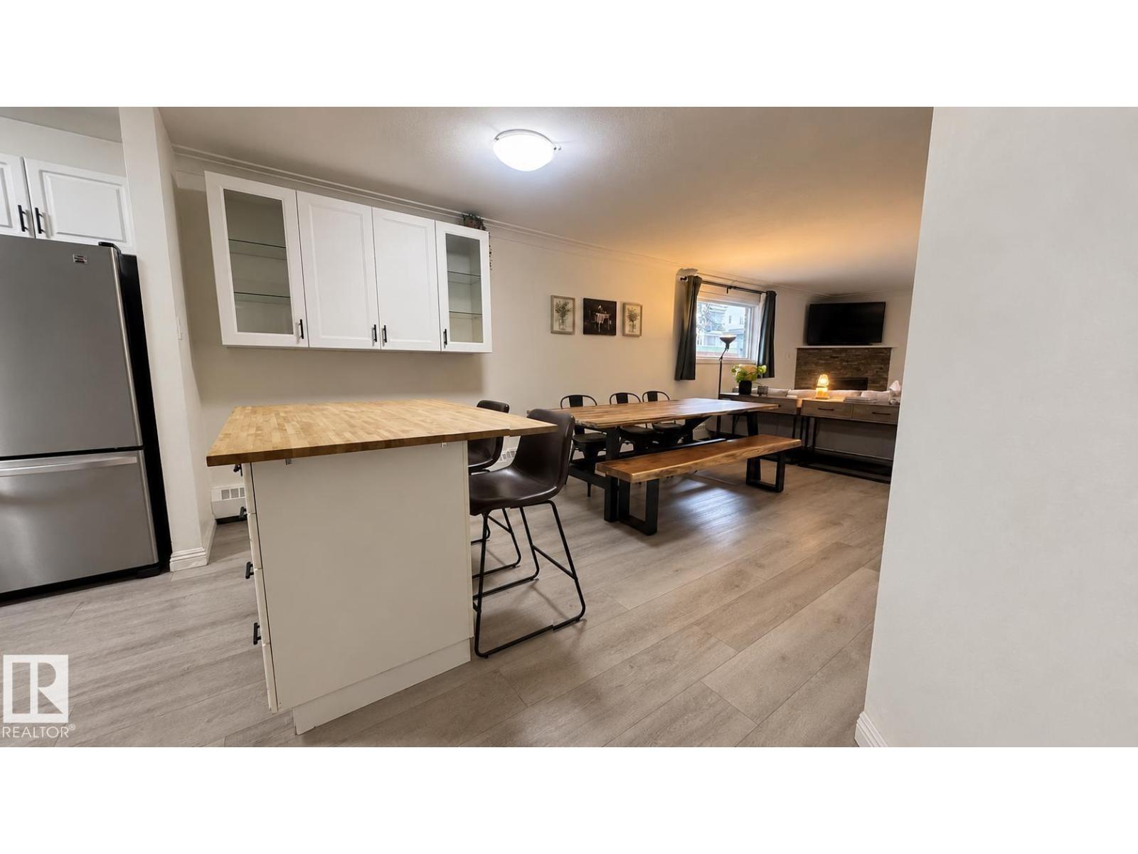 #18 9926 80 Av Nw Property Photo 8