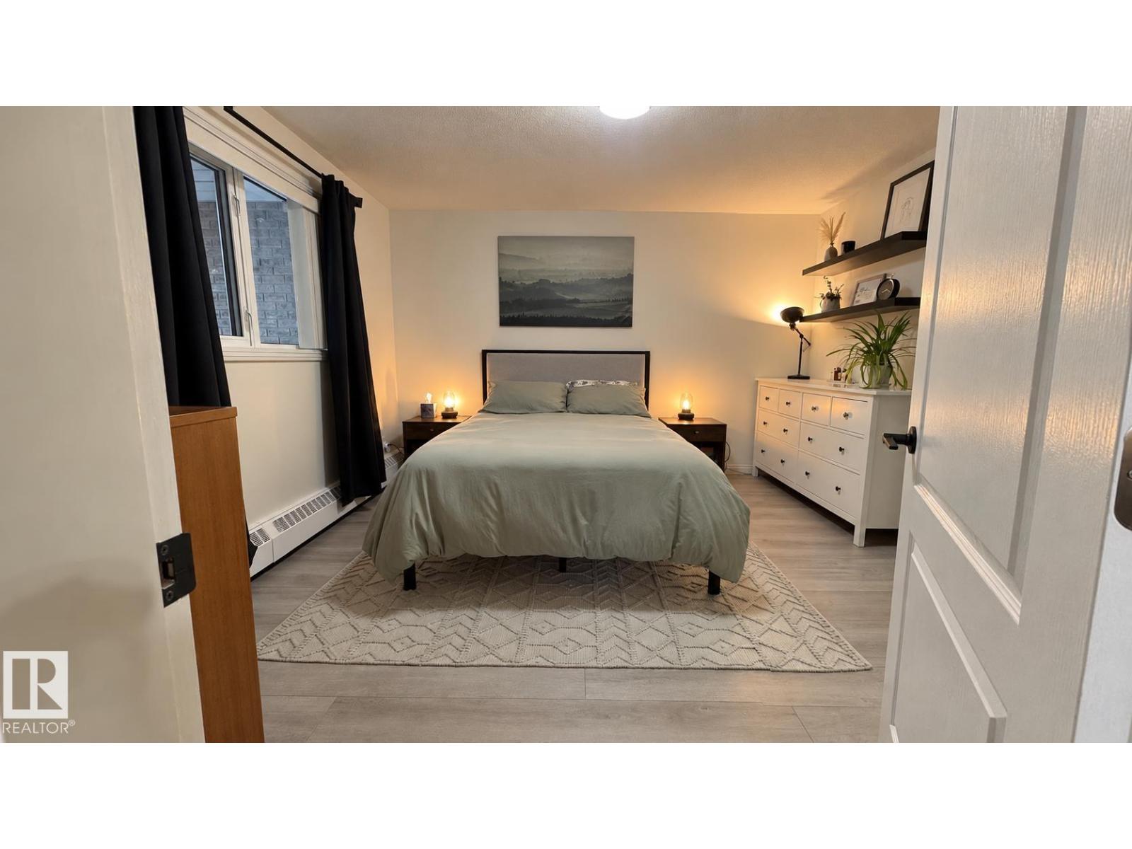 #18 9926 80 Av Nw Property Photo 9