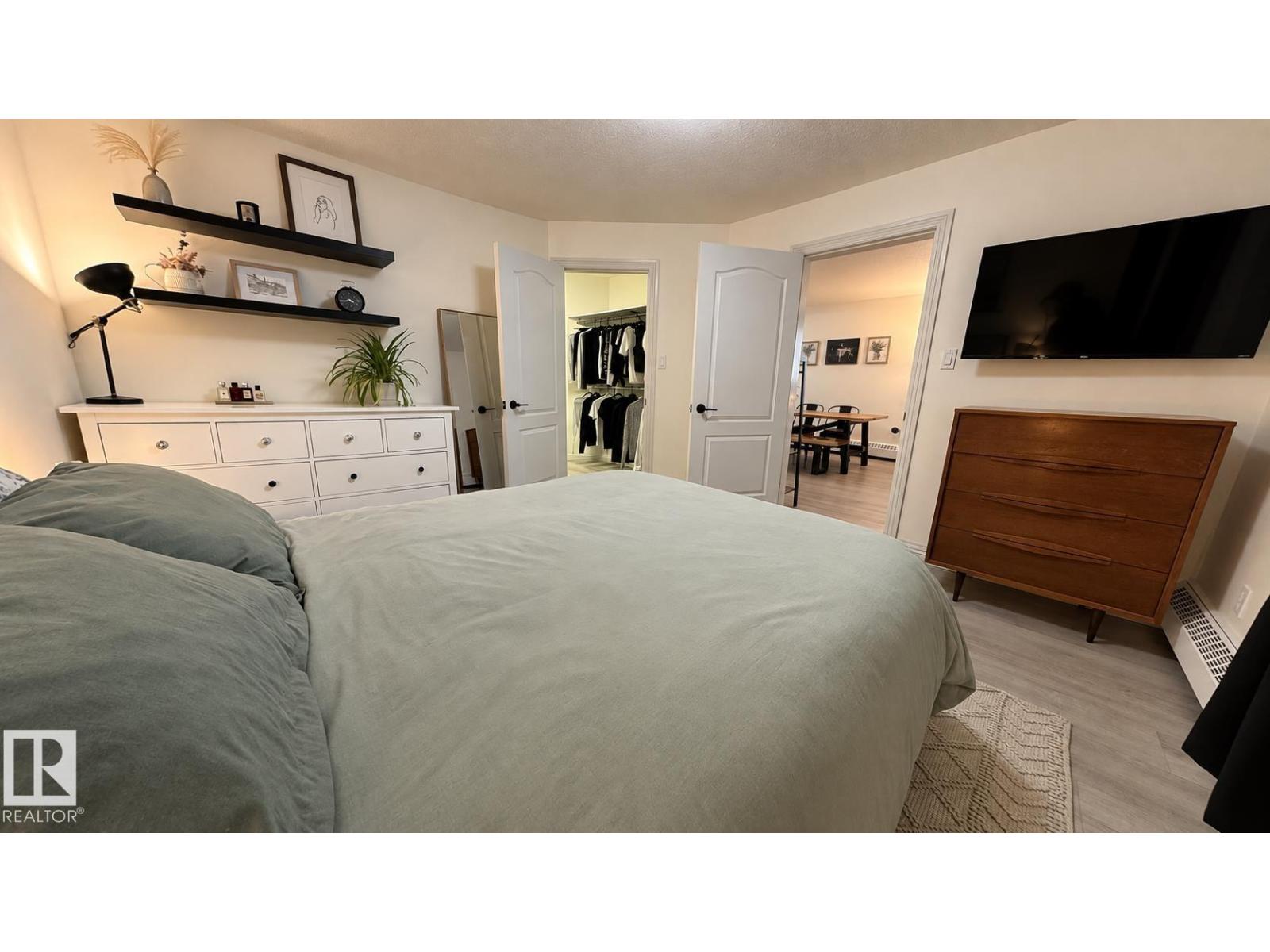 #18 9926 80 Av Nw Property Photo 10