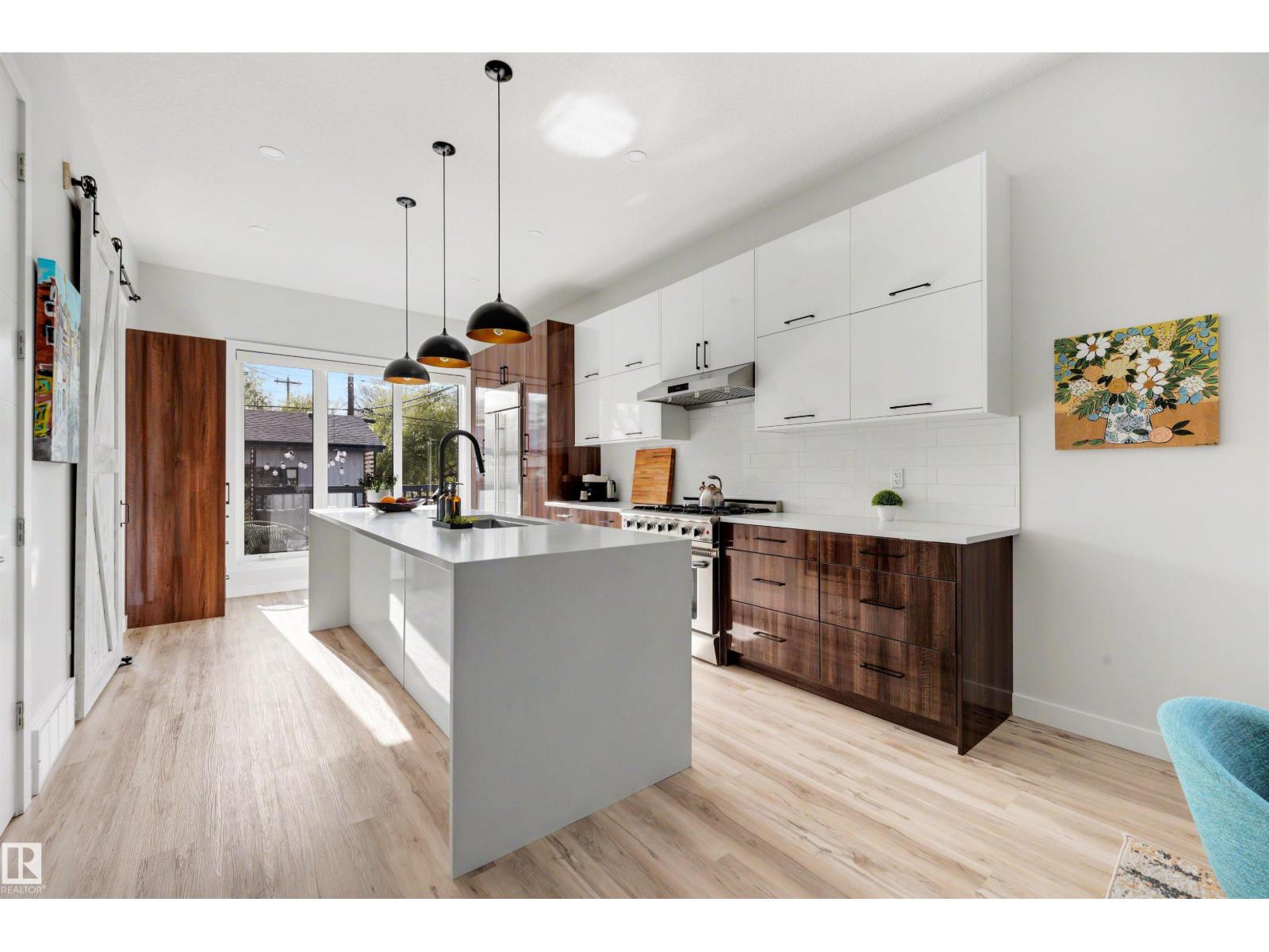 10948 118 St Nw Property Photo 11