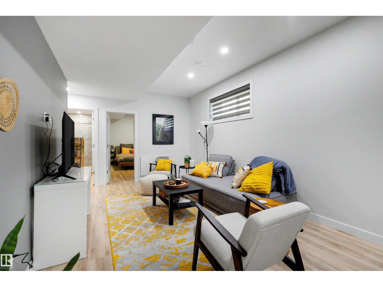 10948 118 St Nw Property Photo 30