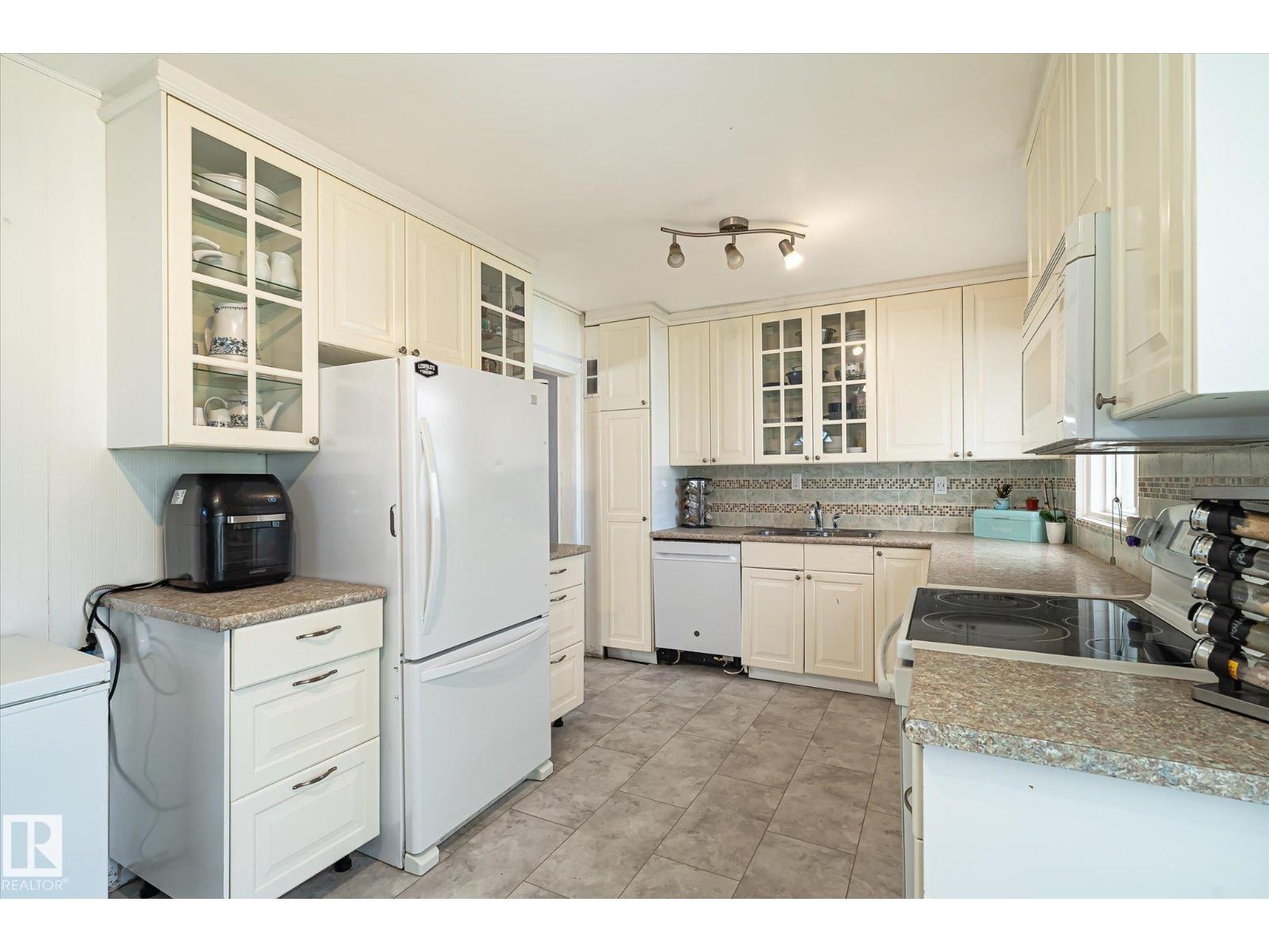 12820 132 St Nw Property Photo 10