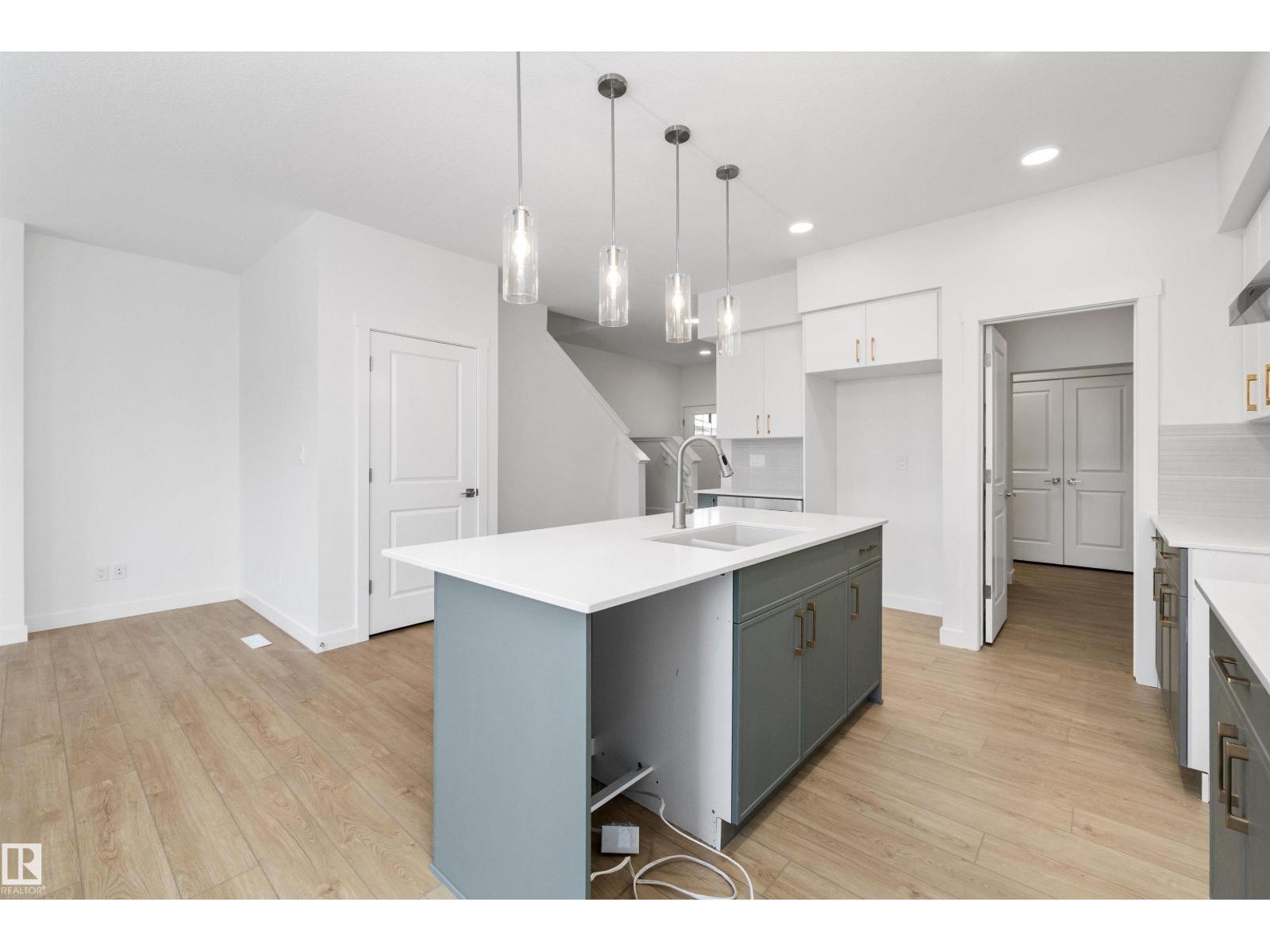 8732 183 Av Nw Property Photo 12