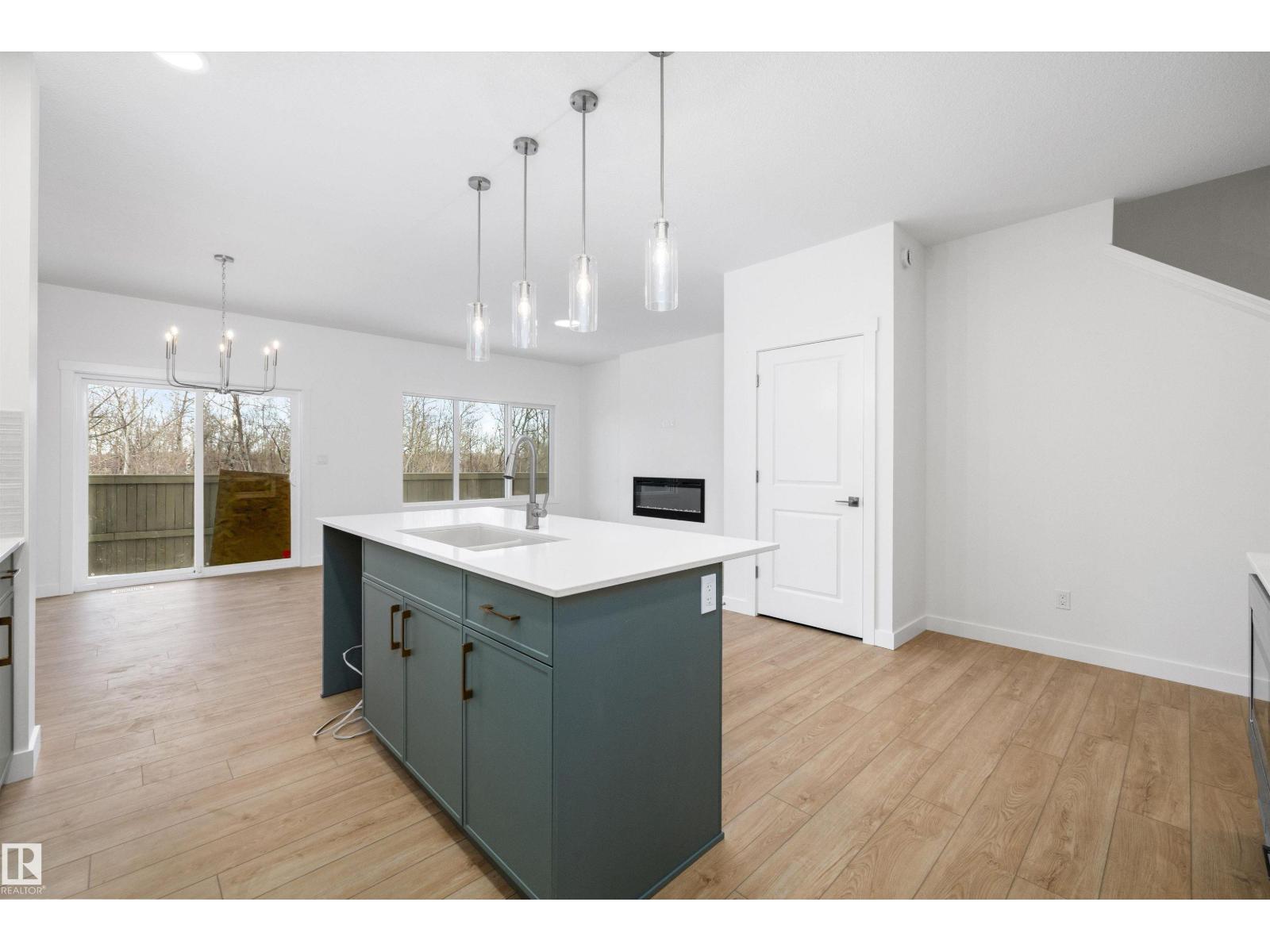 8732 183 Av Nw Property Photo 14