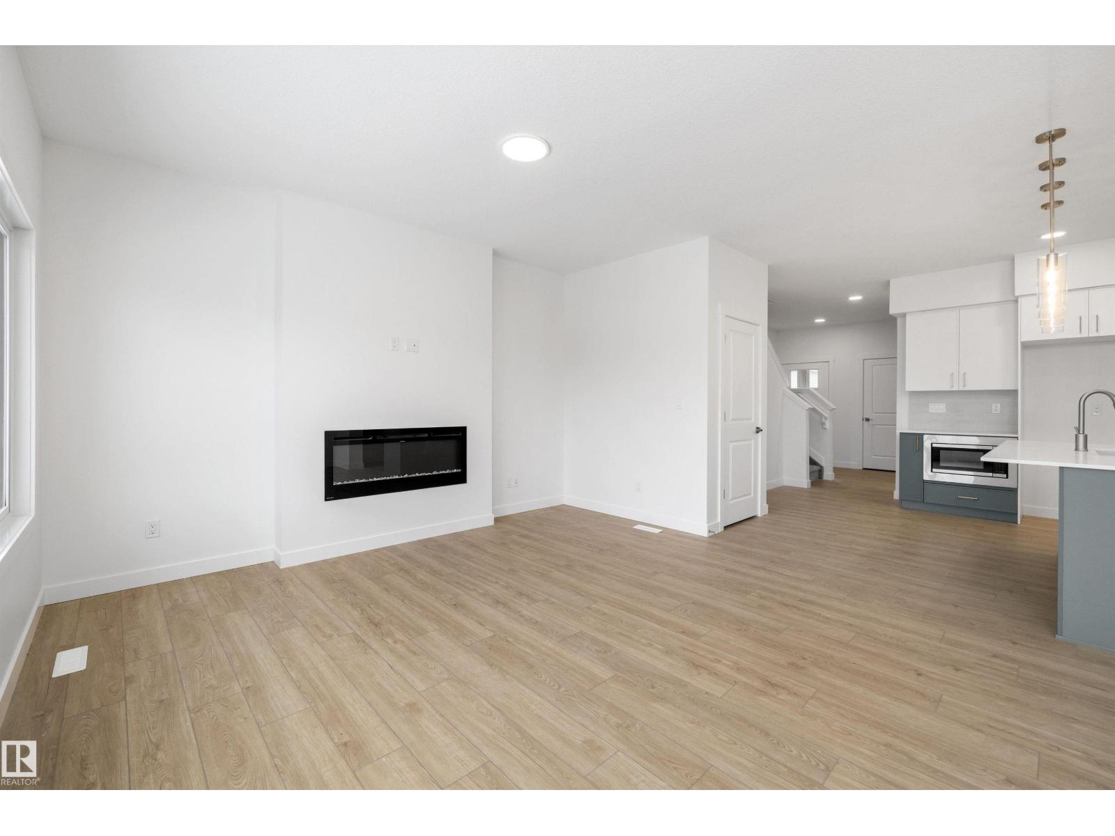 8732 183 Av Nw Property Photo 20