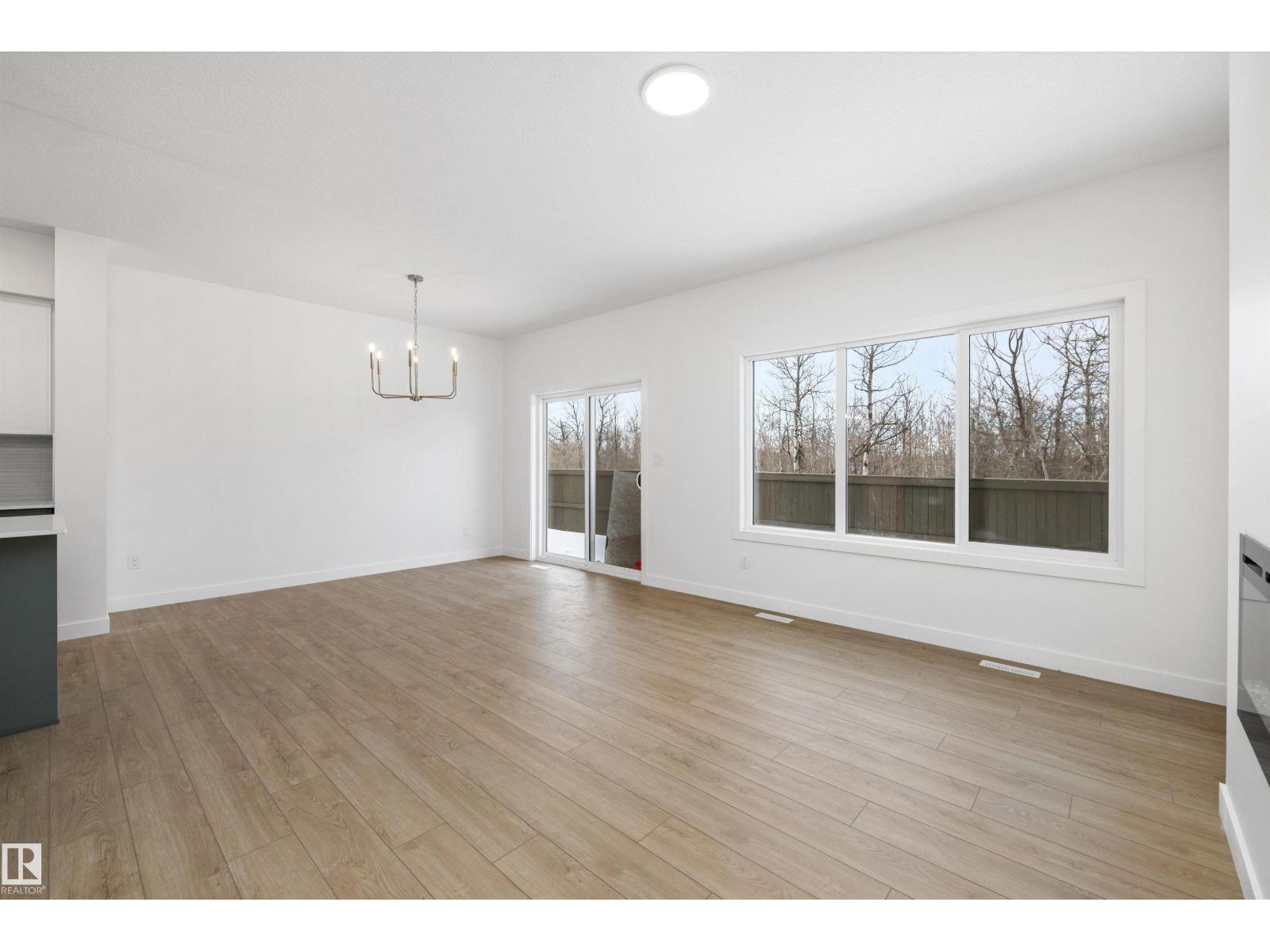 8732 183 Av Nw Property Photo 23