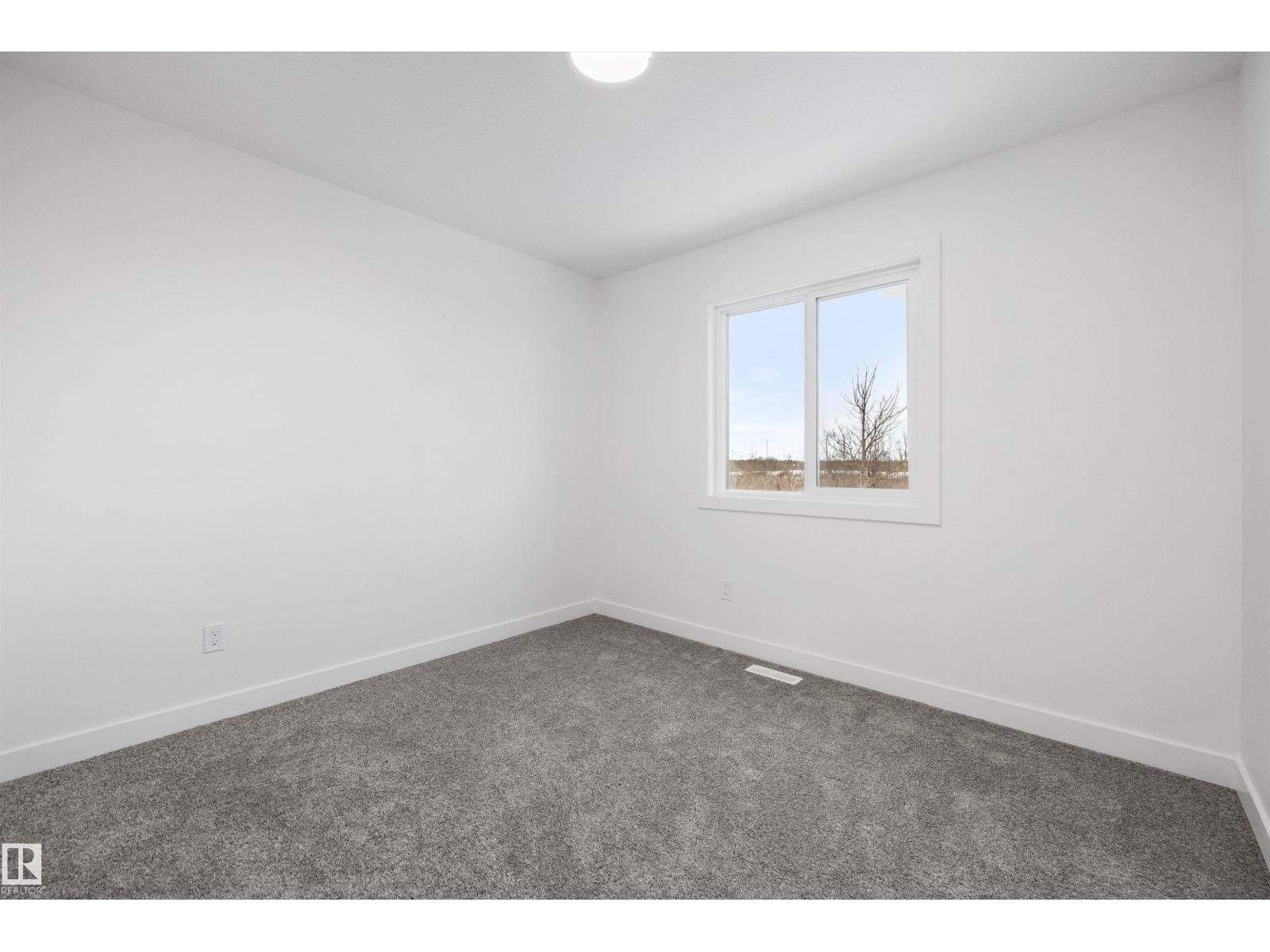 8732 183 Av Nw Property Photo 29