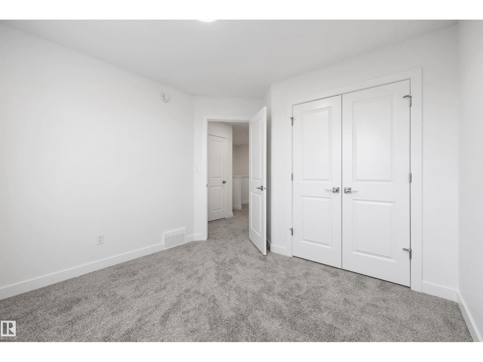 8732 183 Av Nw Property Photo 30