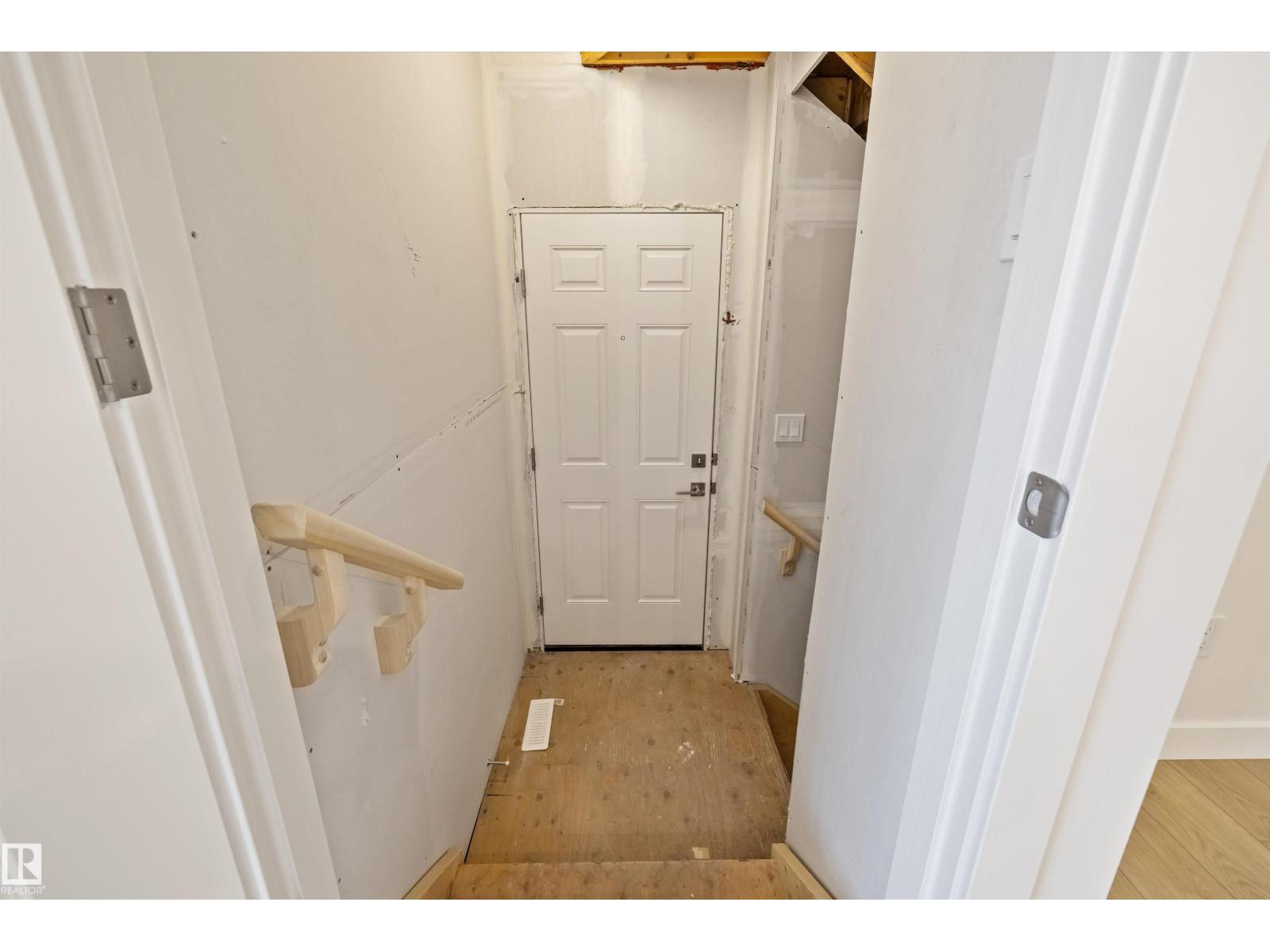 8732 183 Av Nw Property Photo 42