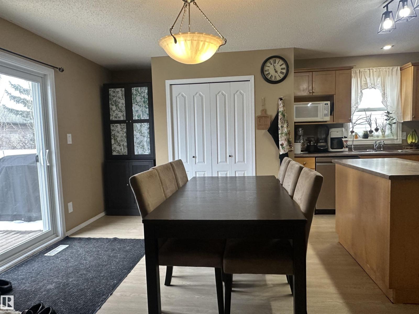 1750 Tomlinson Cm Nw Property Photo 6