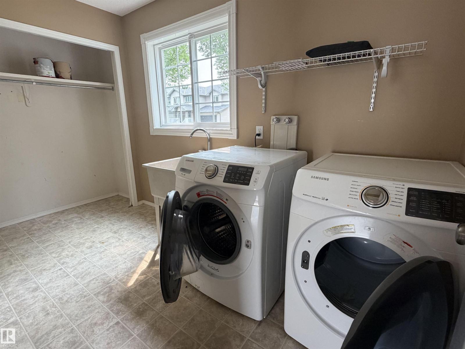 1750 Tomlinson Cm Nw Property Photo 7