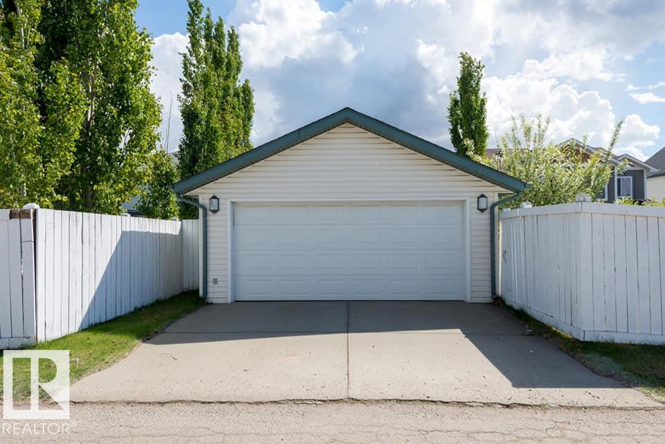 1750 Tomlinson Cm Nw Property Photo 31