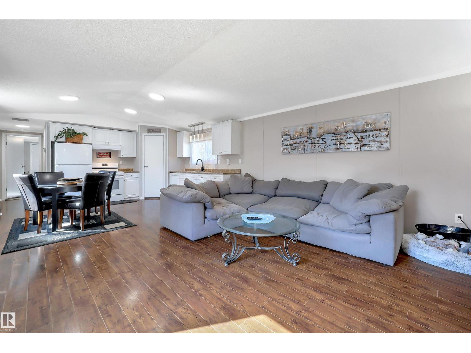 7 Village Green Mobile Park Property Photo 12