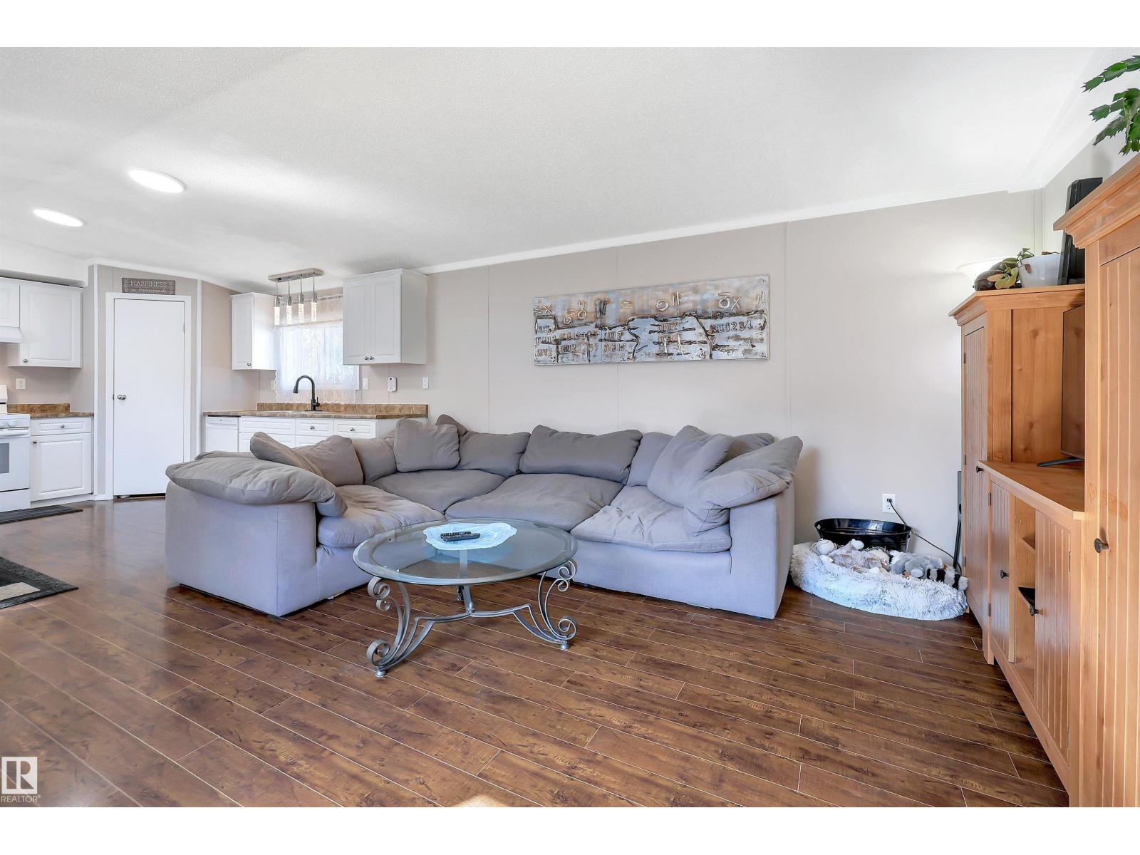 7 Village Green Mobile Park Property Photo 13