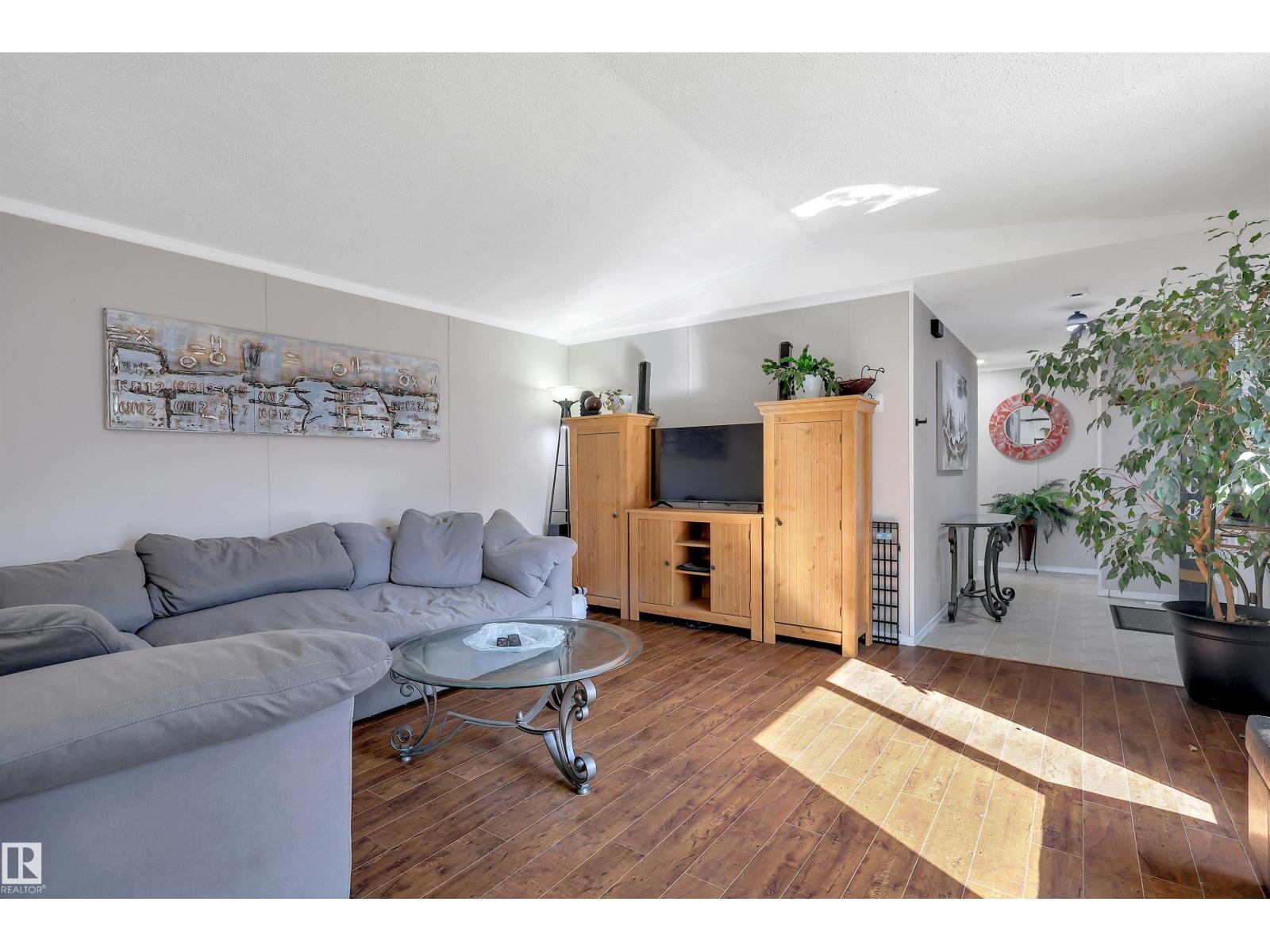 7 Village Green Mobile Park Property Photo 14