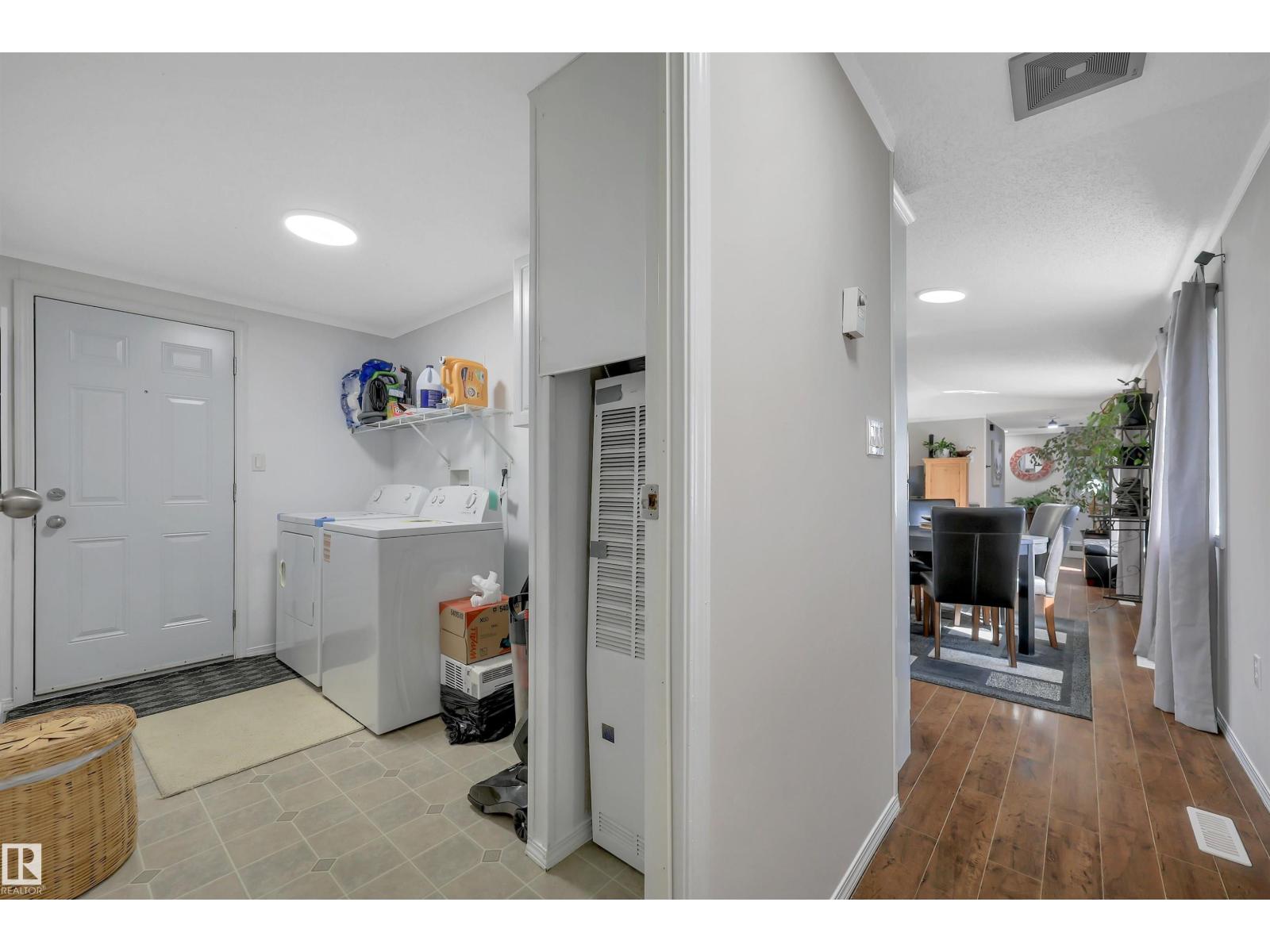7 Village Green Mobile Park Property Photo 23