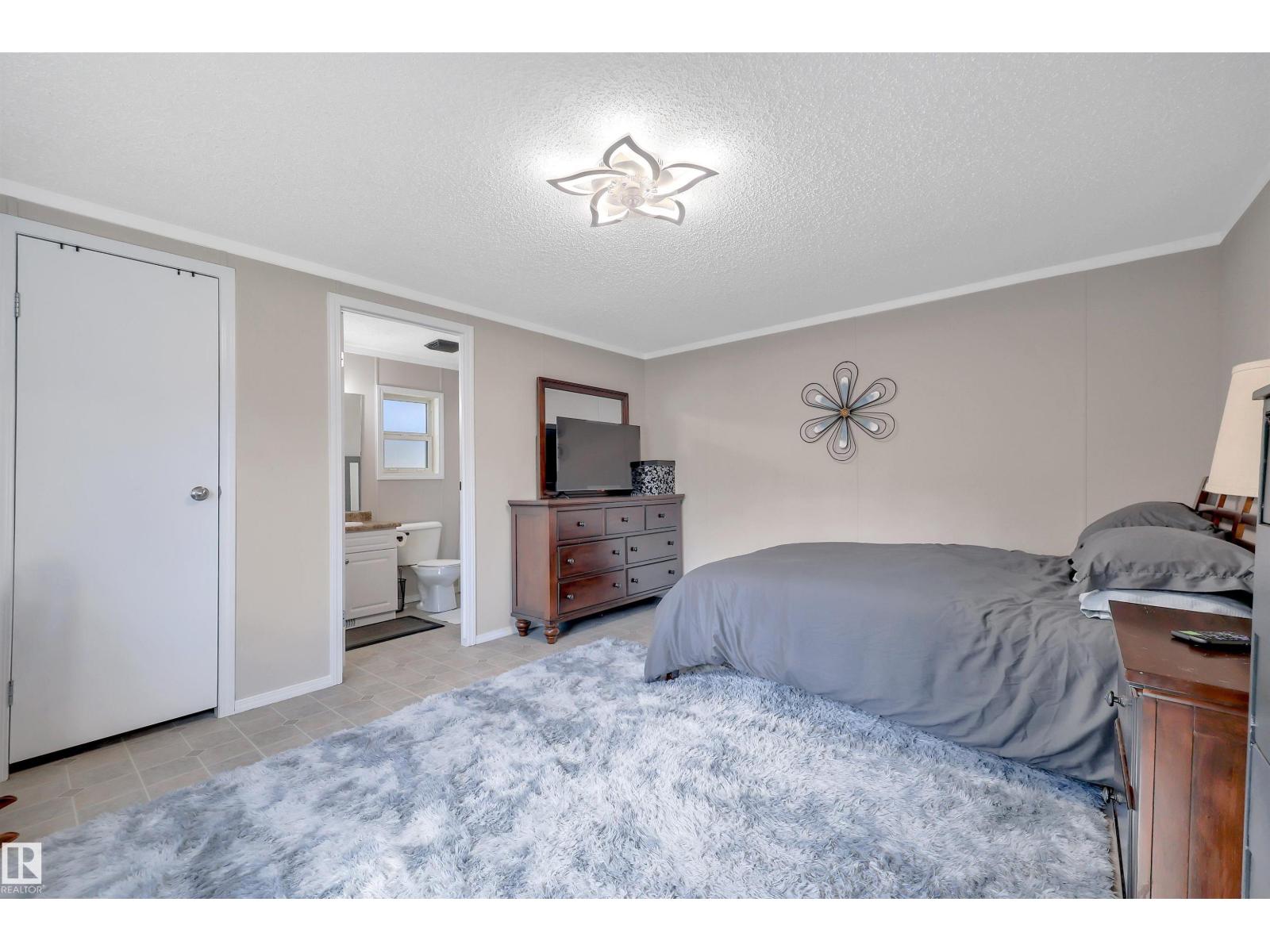 7 Village Green Mobile Park Property Photo 25