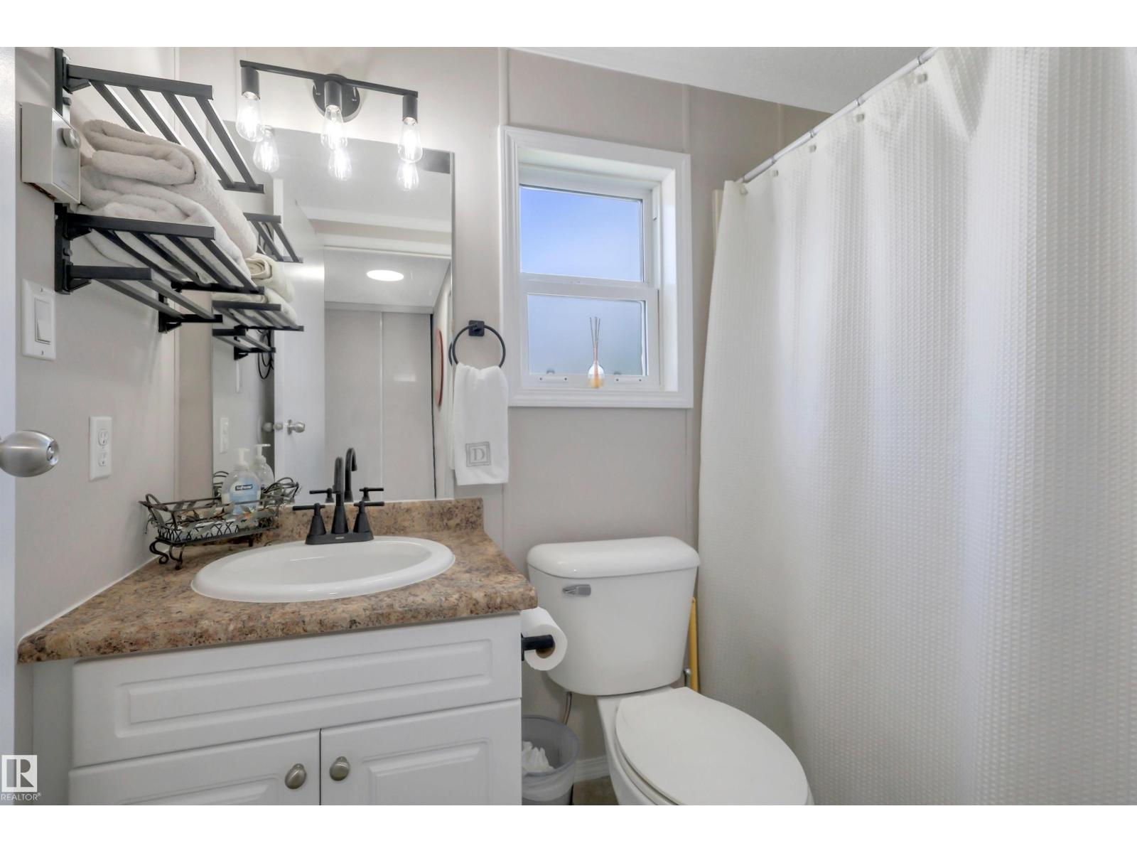 7 Village Green Mobile Park Property Photo 29